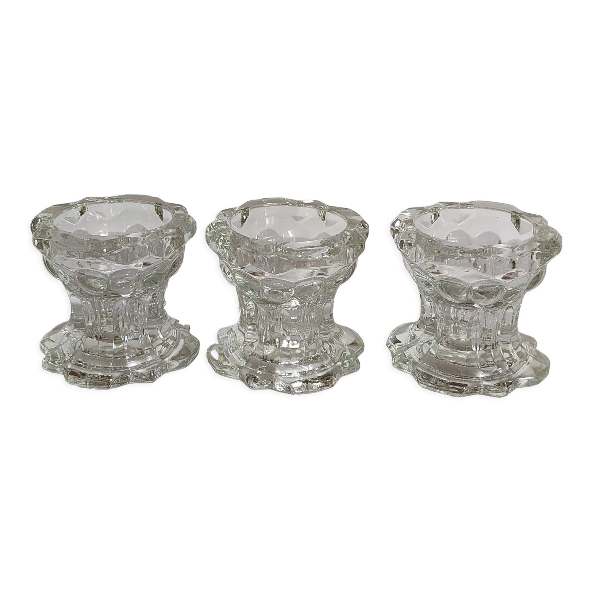 PRODUCT POP UP CHRISTMAS 2022 Trio of vintage pressed glass candle holders
