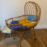 Cradle in rattan