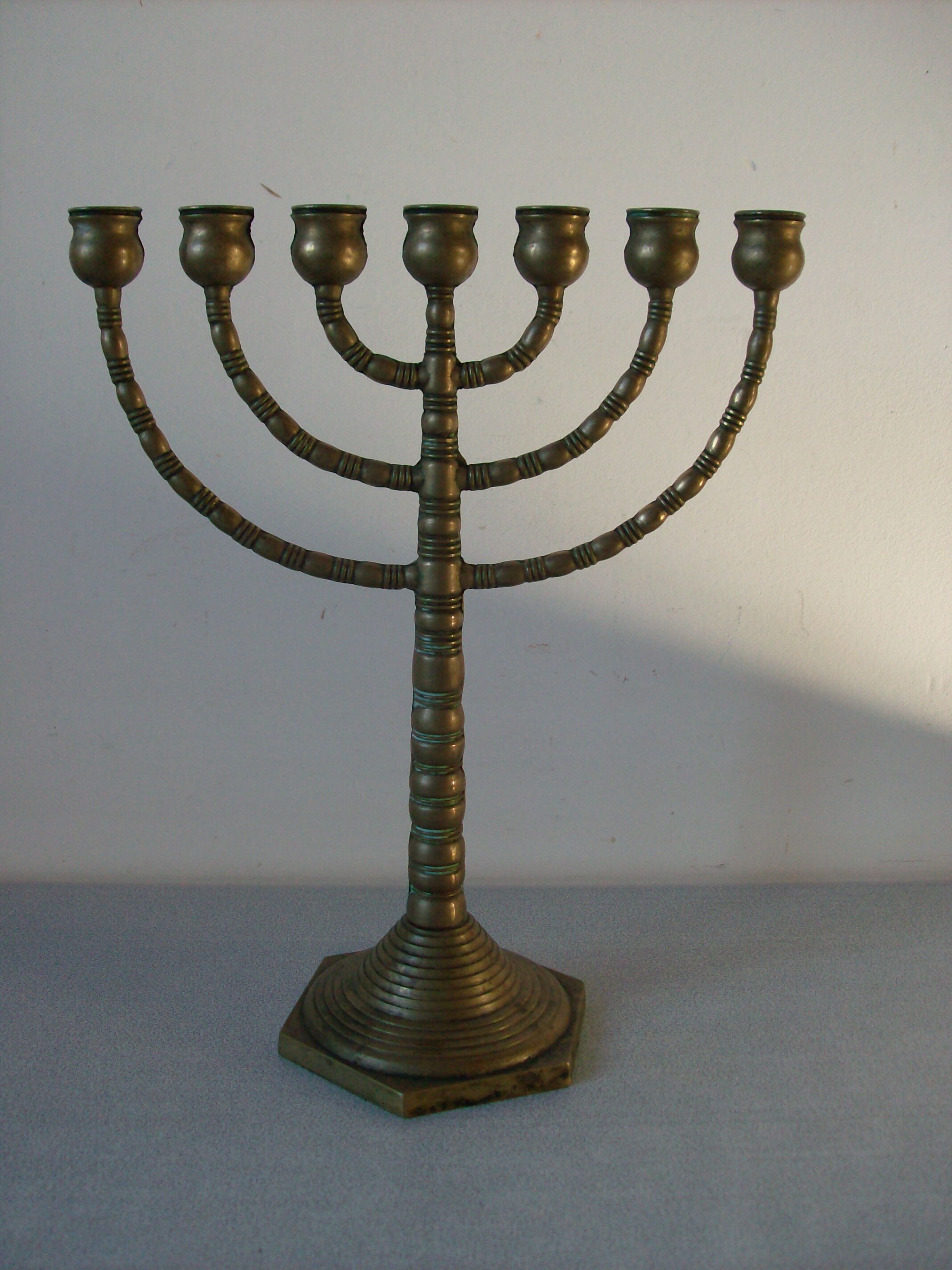 Old Jewish candlestick 7 branches menorah in brass and bronze 30 cm religion