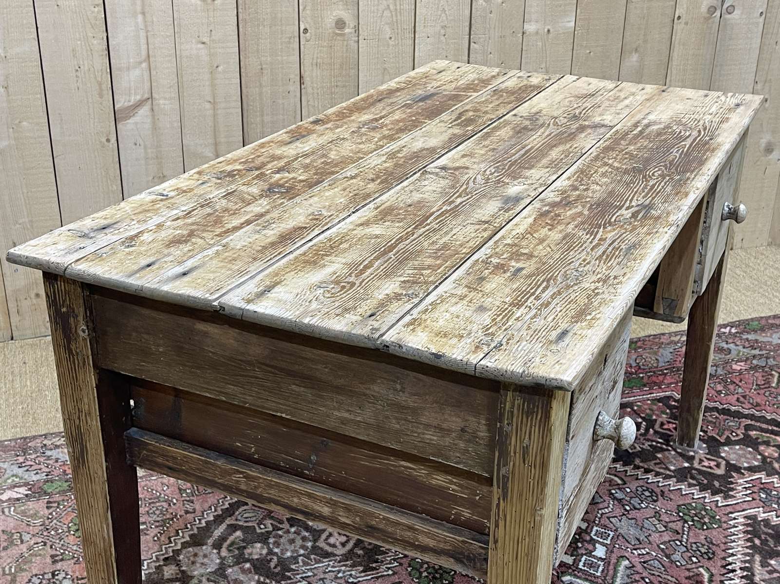 English flat desk in fir of the early twentieth century