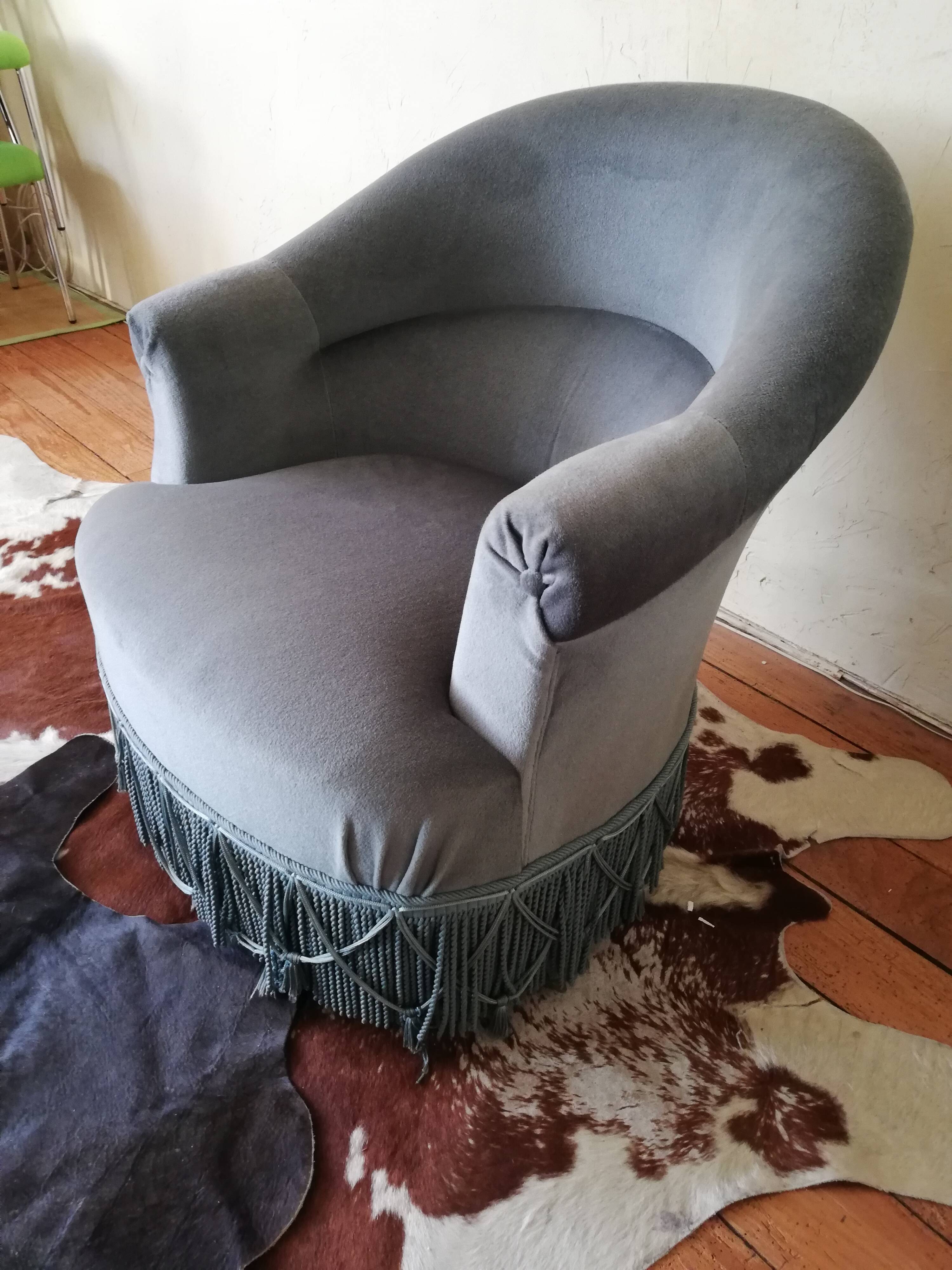 Chair toad blue fabric and fringe