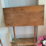 Extendable farm table