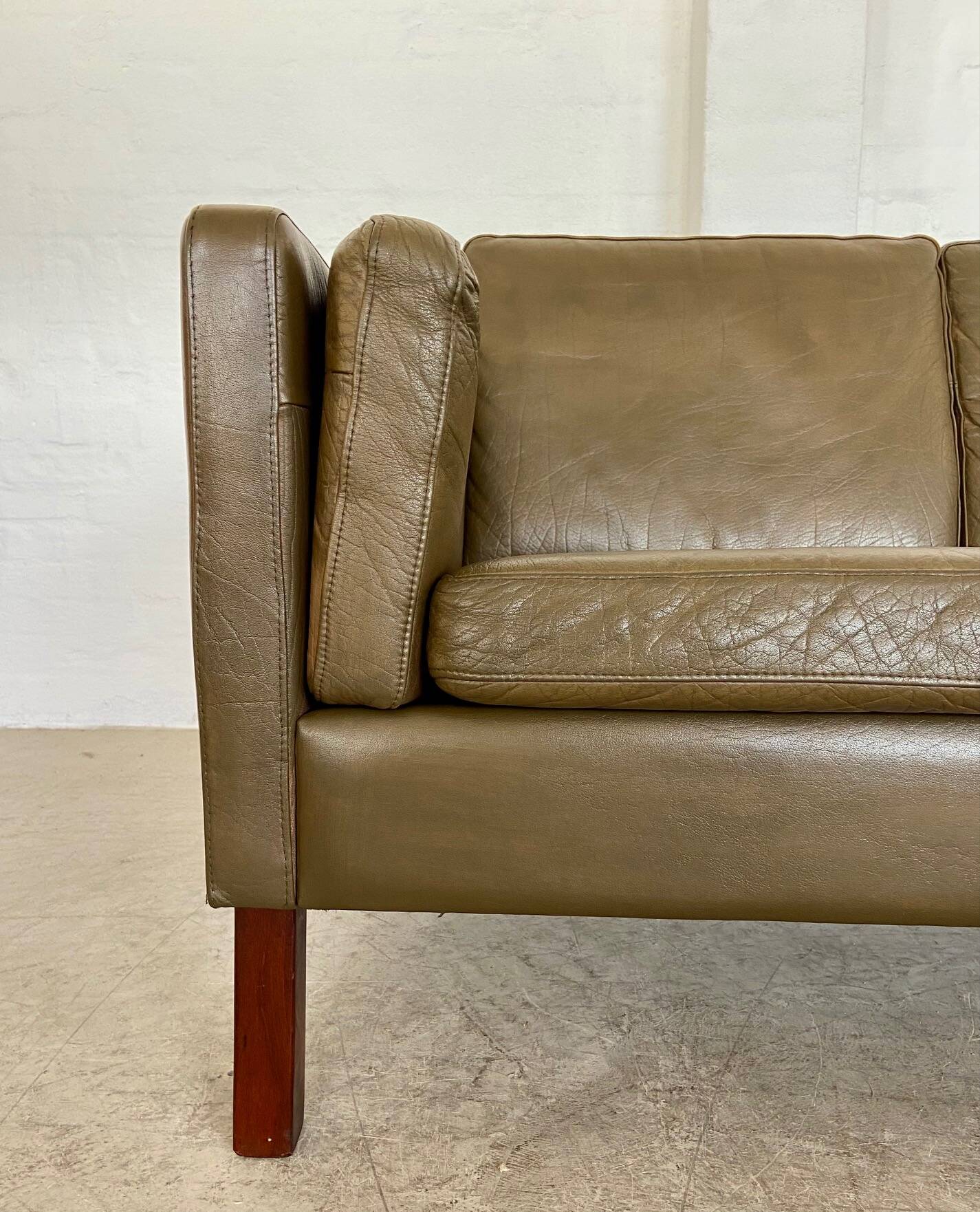 Canapé en cuir vert olive de Mogens Hansen, vintage danois des années 1960, pour 3 personnes.