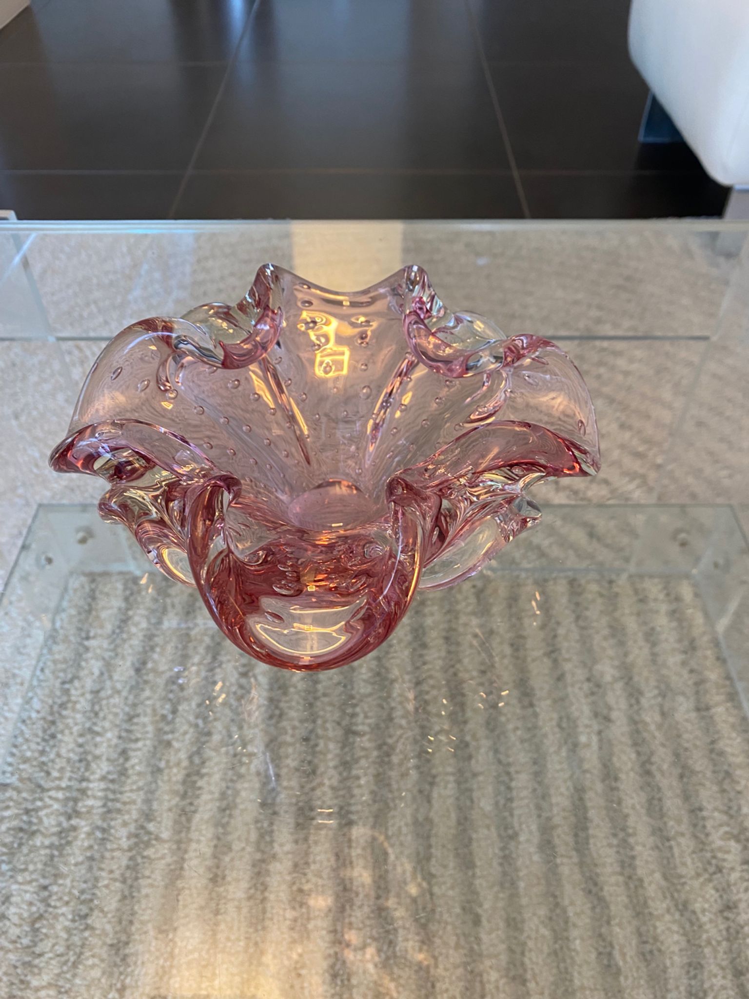 Vintage pink empty pocket ashtray in Murano by Barovier and Toso