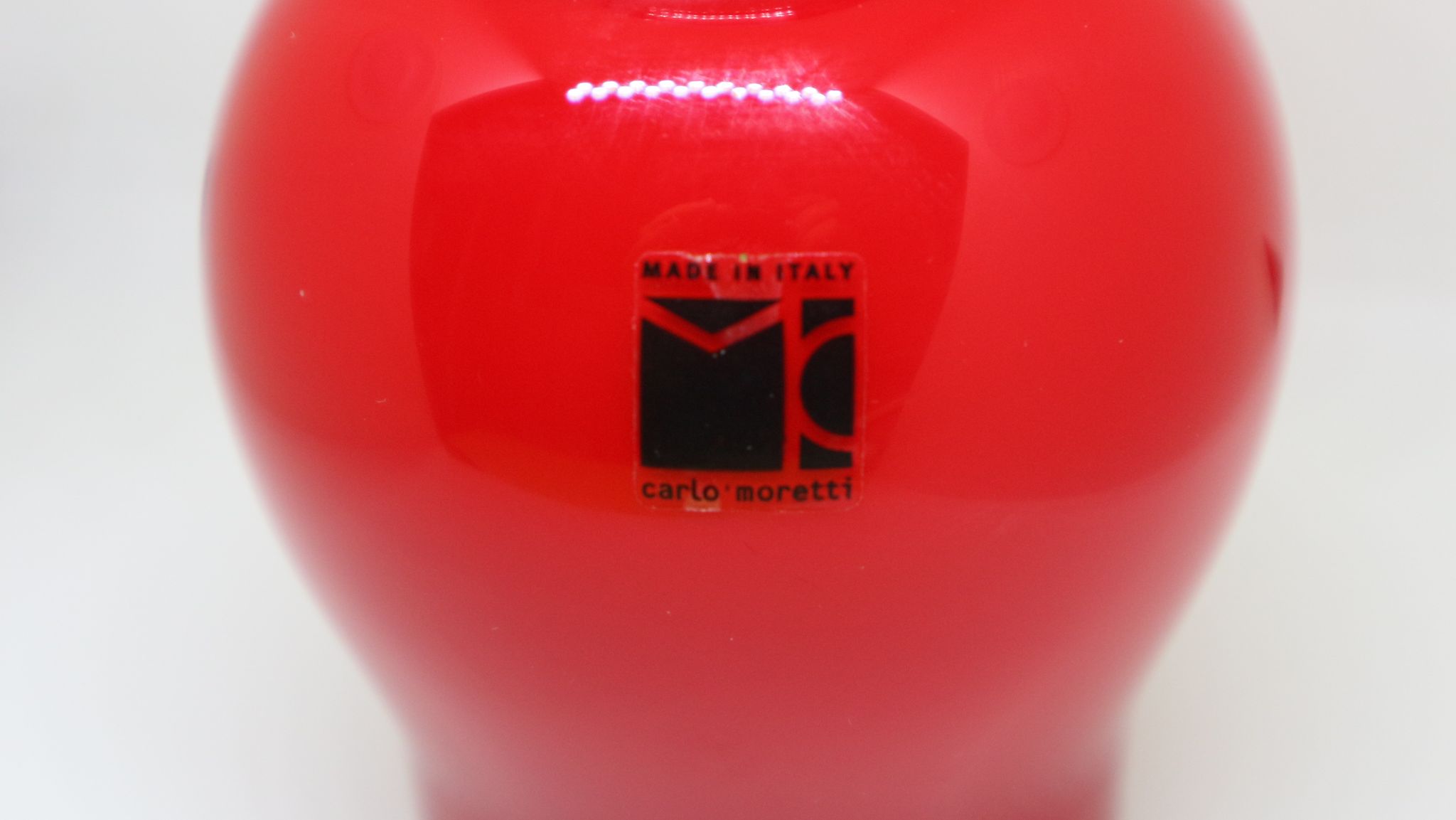 Red Murano glass vase in white shirt ( incamiciato ) , Made in Italy Moretti