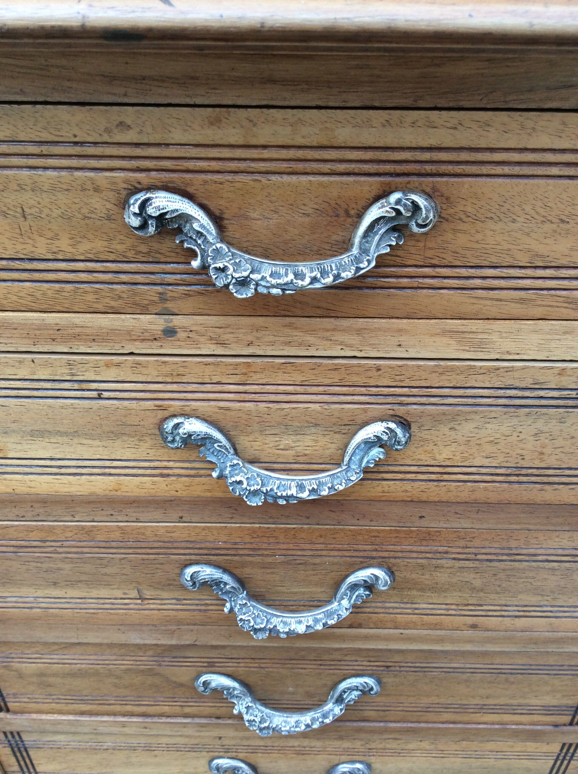 Furniture from craft to drawers