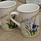 Set of 4 vintage cups