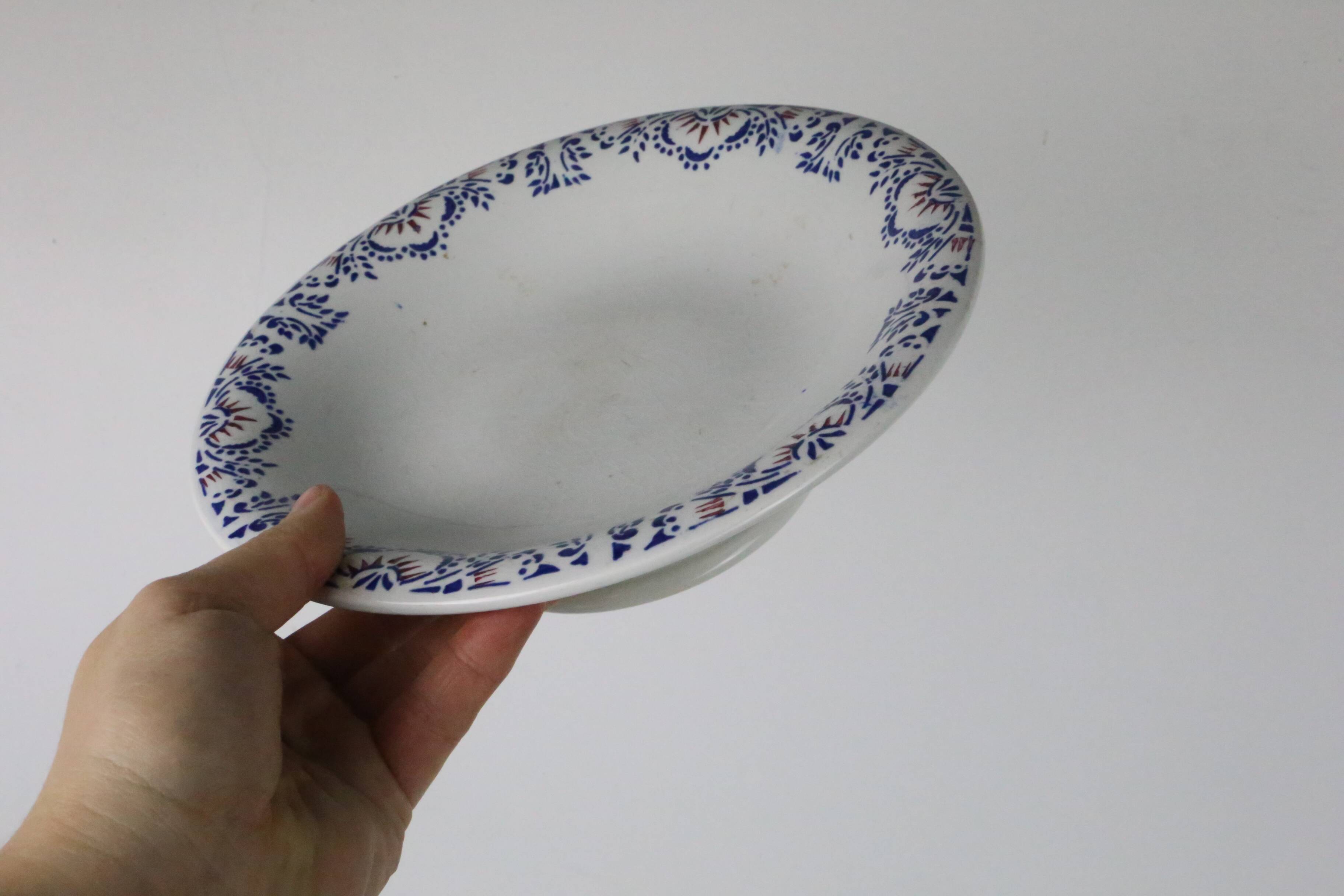 Plat piédouche, faïencerie Onnaing, vintage