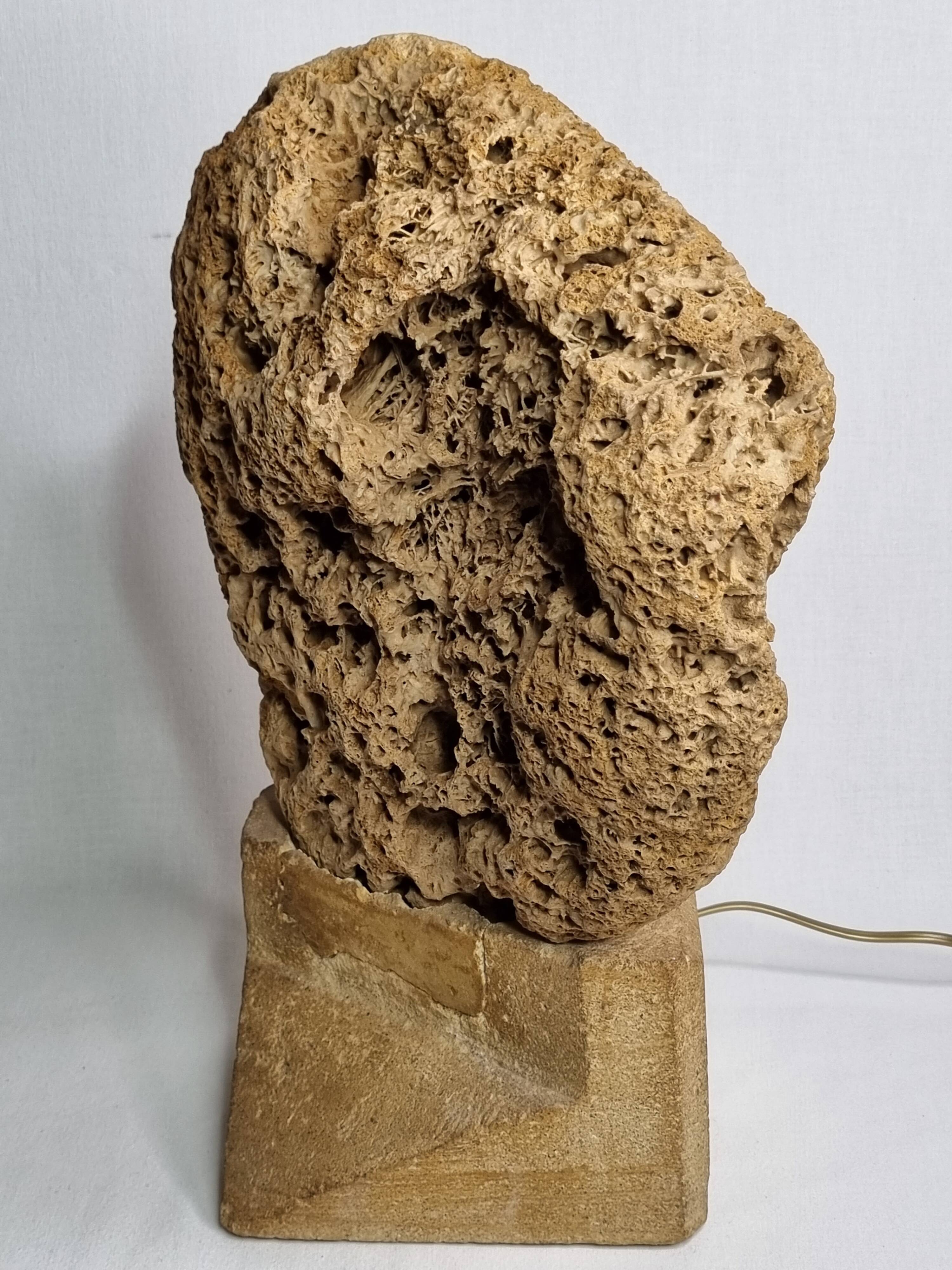 Sculptural lamp in openwork mineral concretion, brutalist style – 42 cm