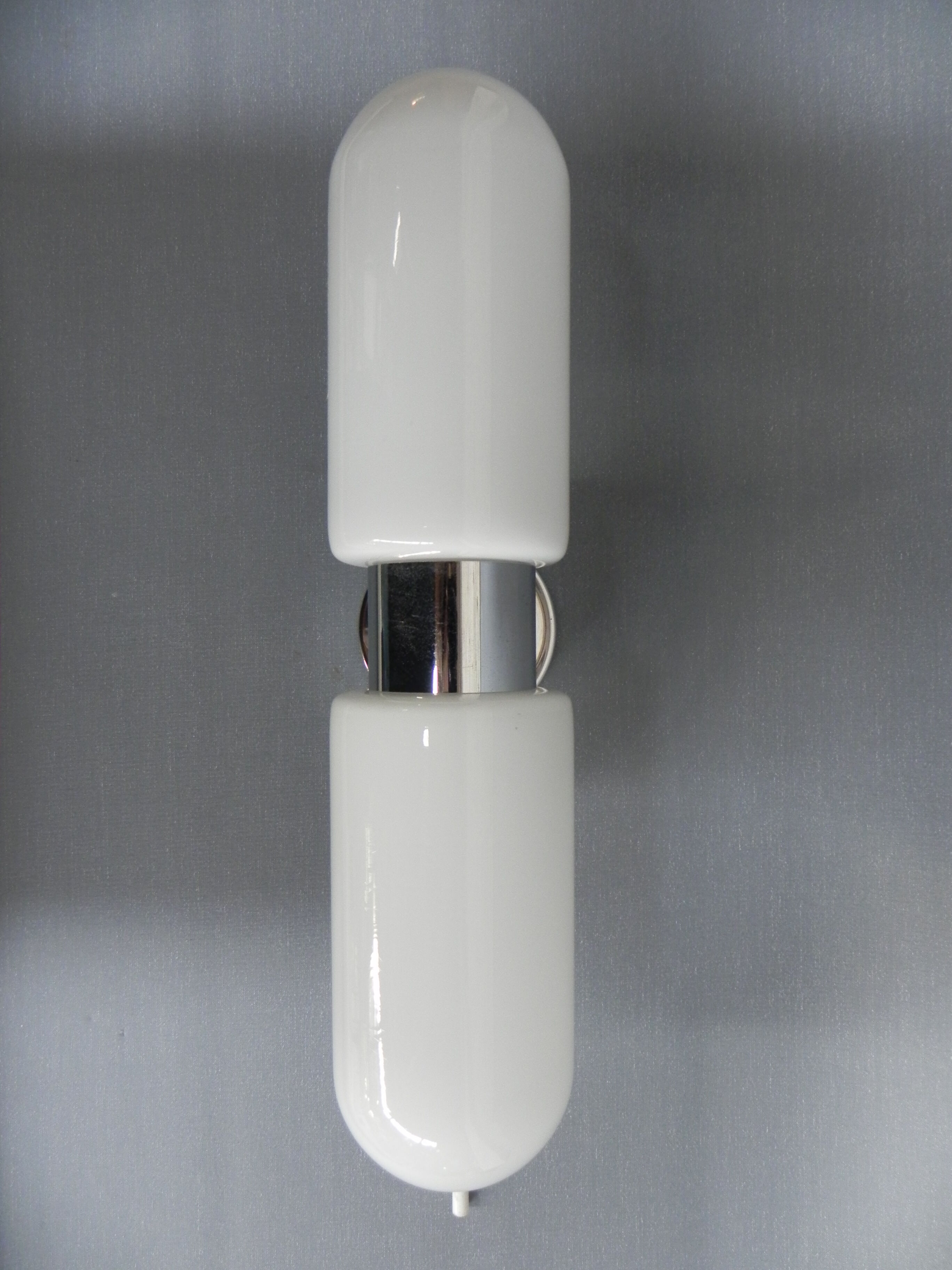 Vintage wall lamp with 2 glass caps