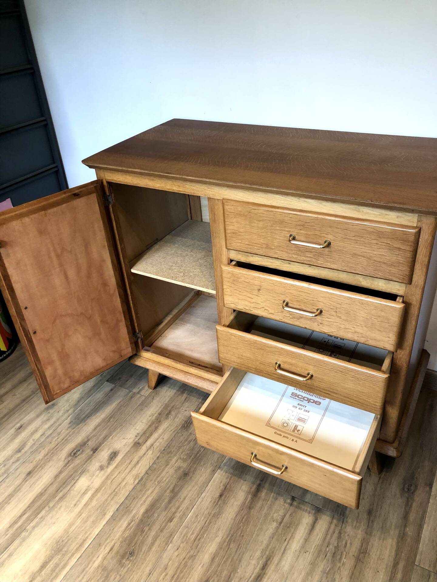 Vintage buffet