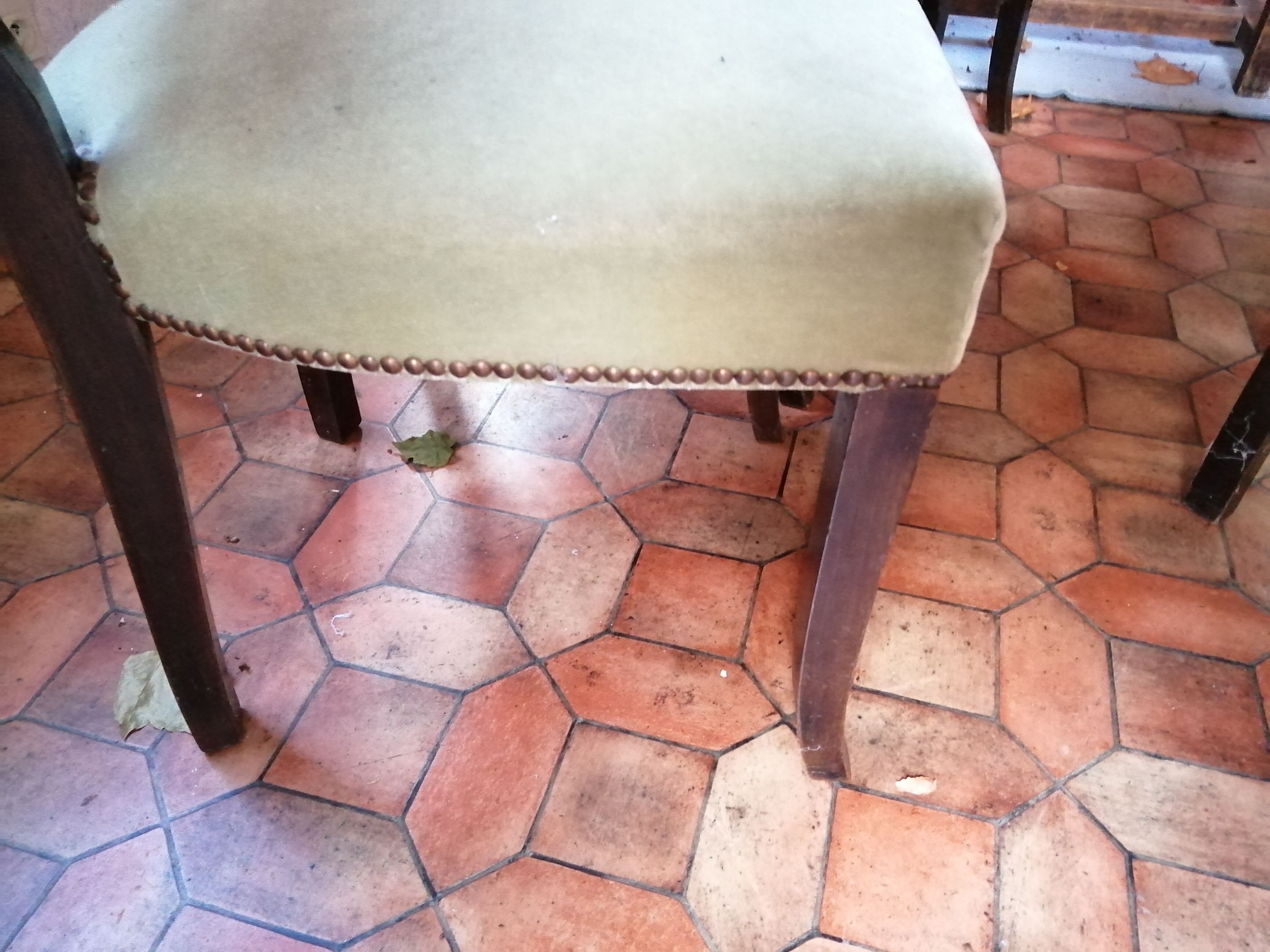 Set of 6 studded velvet chairs