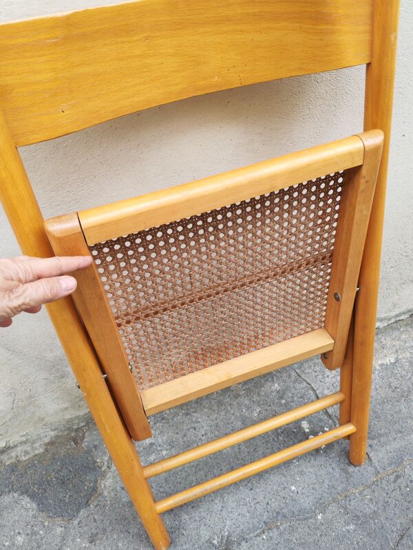 Chaise pliante en bois et cannage 1980