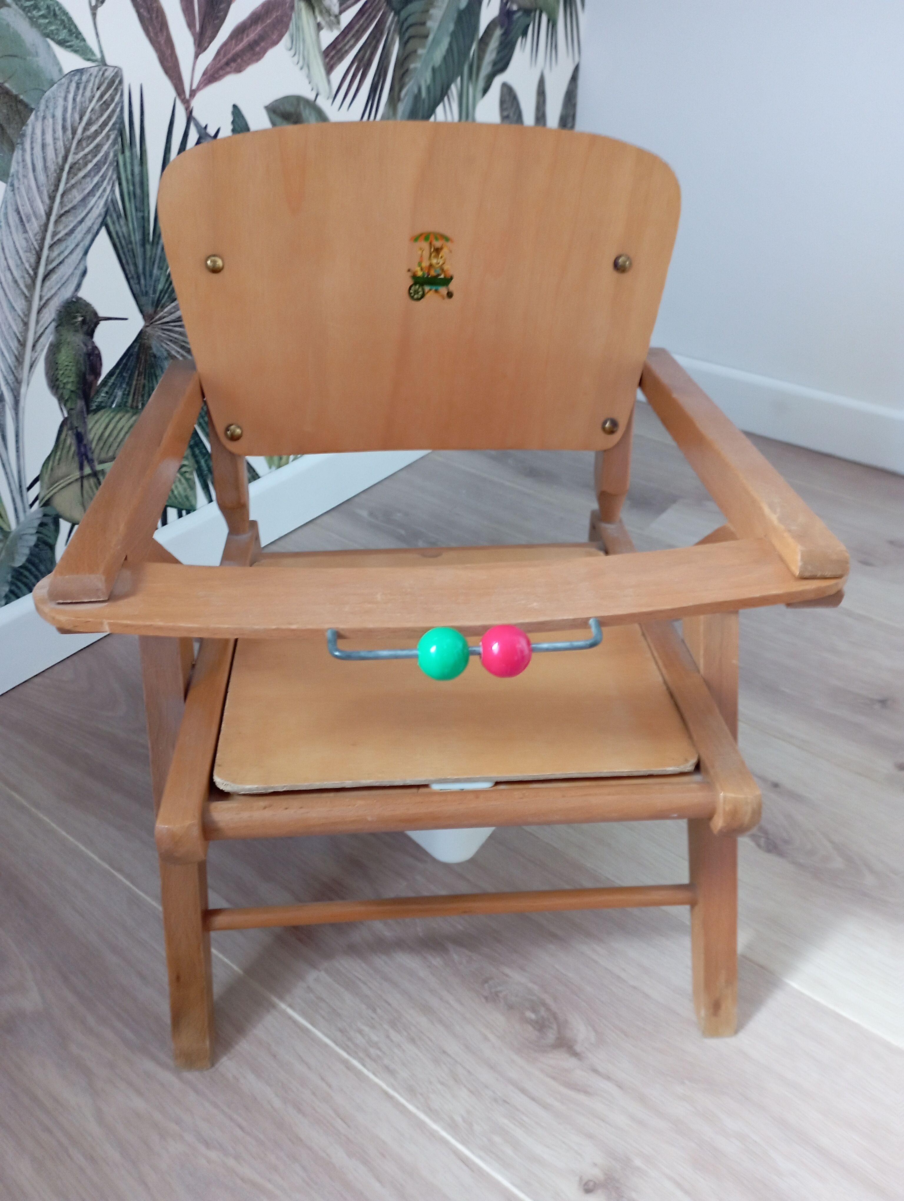 Armchair chair pot child compass feet