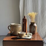 Large stoneware pot with handle H17.5