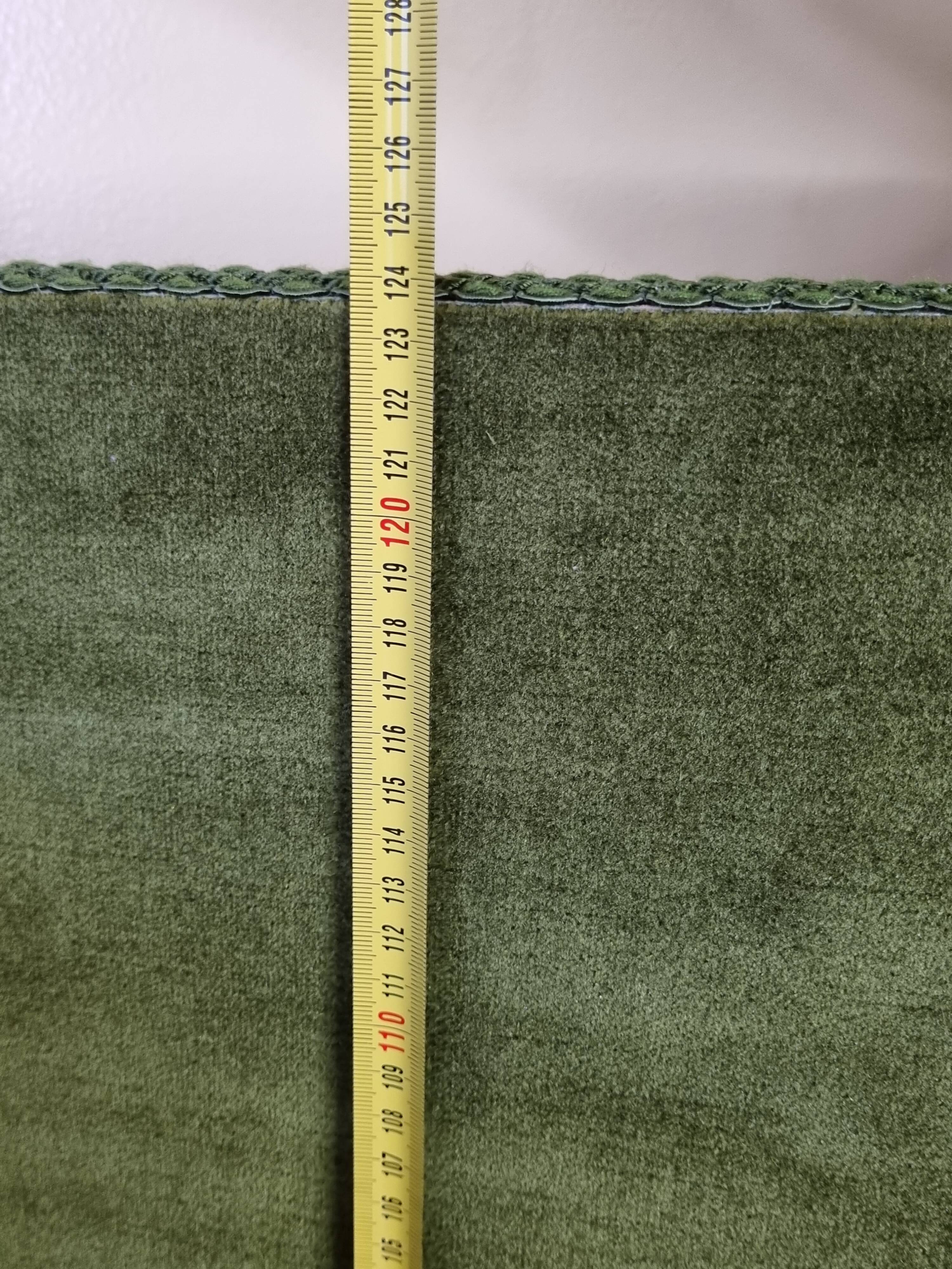 Screen decorated with wool threads, “Huichol” art, Sofia Ribeira, 124 cm