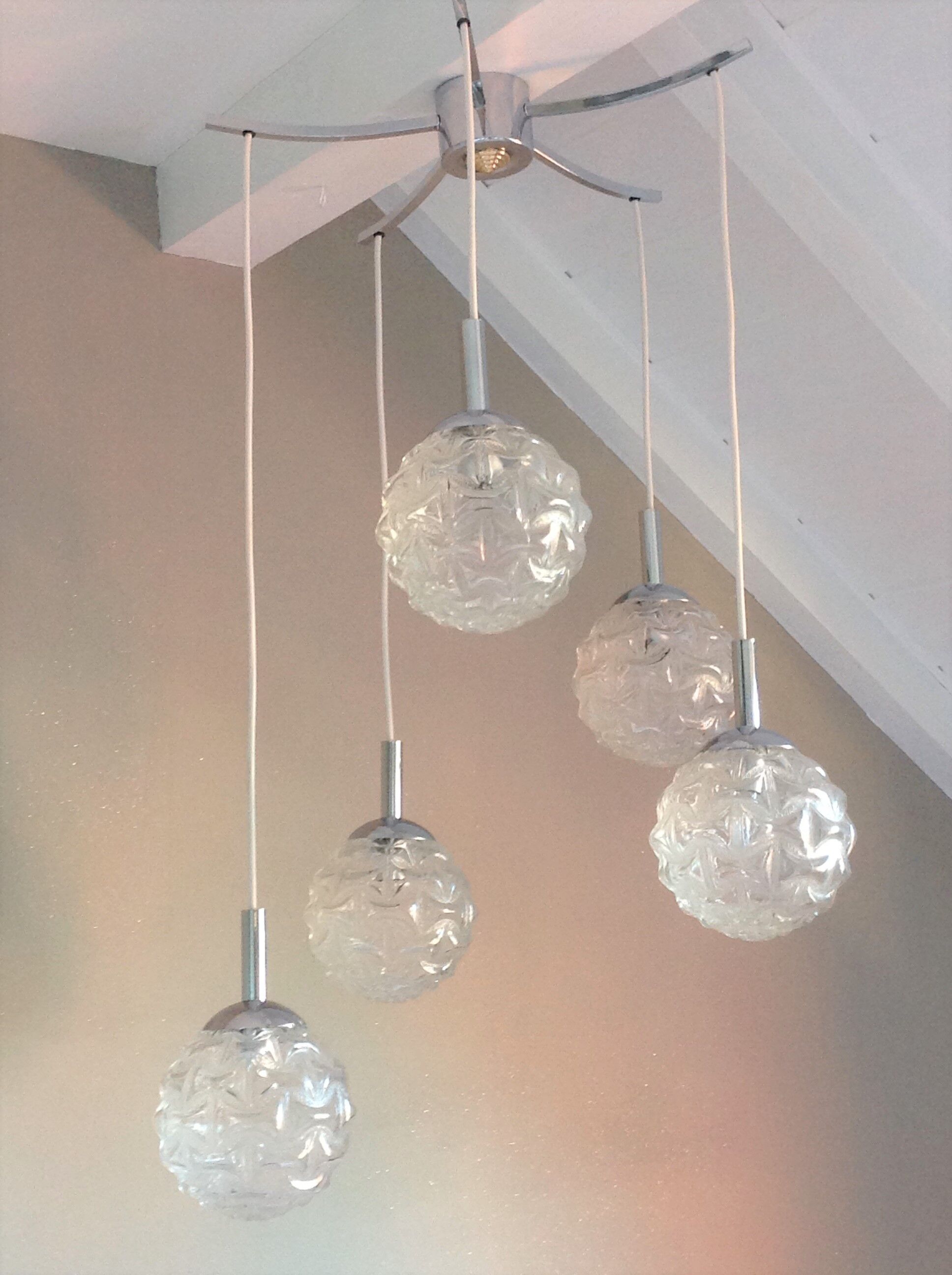 Suspension cascade with five globes and chrome metal / vintag years 60-70