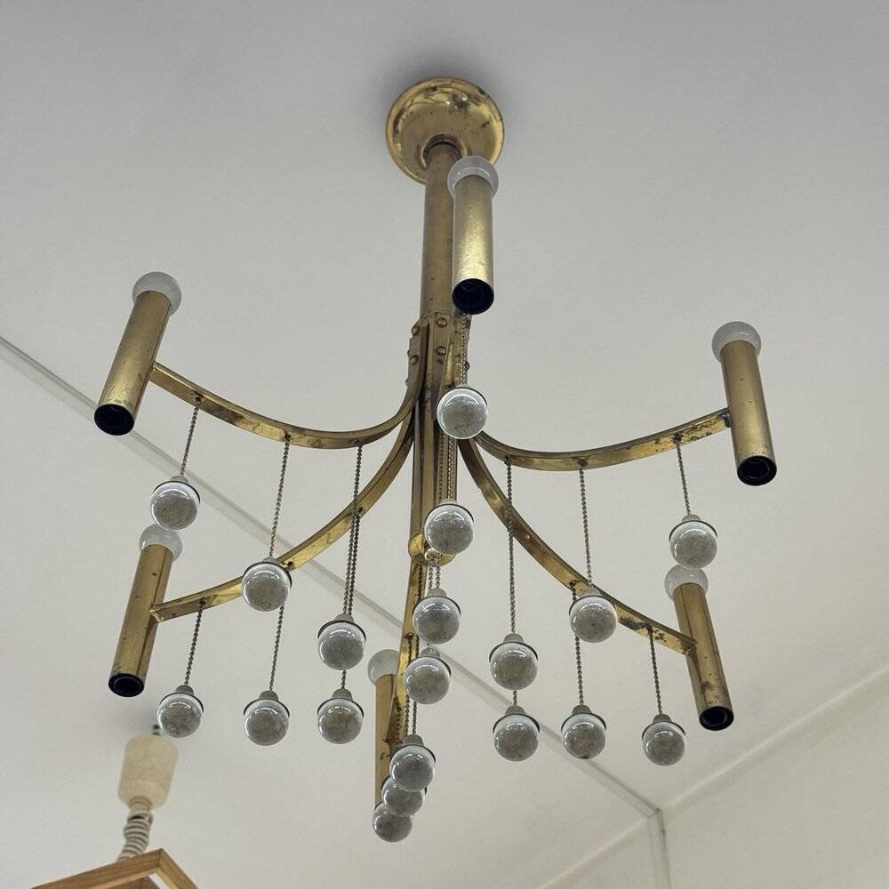 Chandelier en laiton de style mid-century moderne attribué à Gaetano Sciolari, 1970