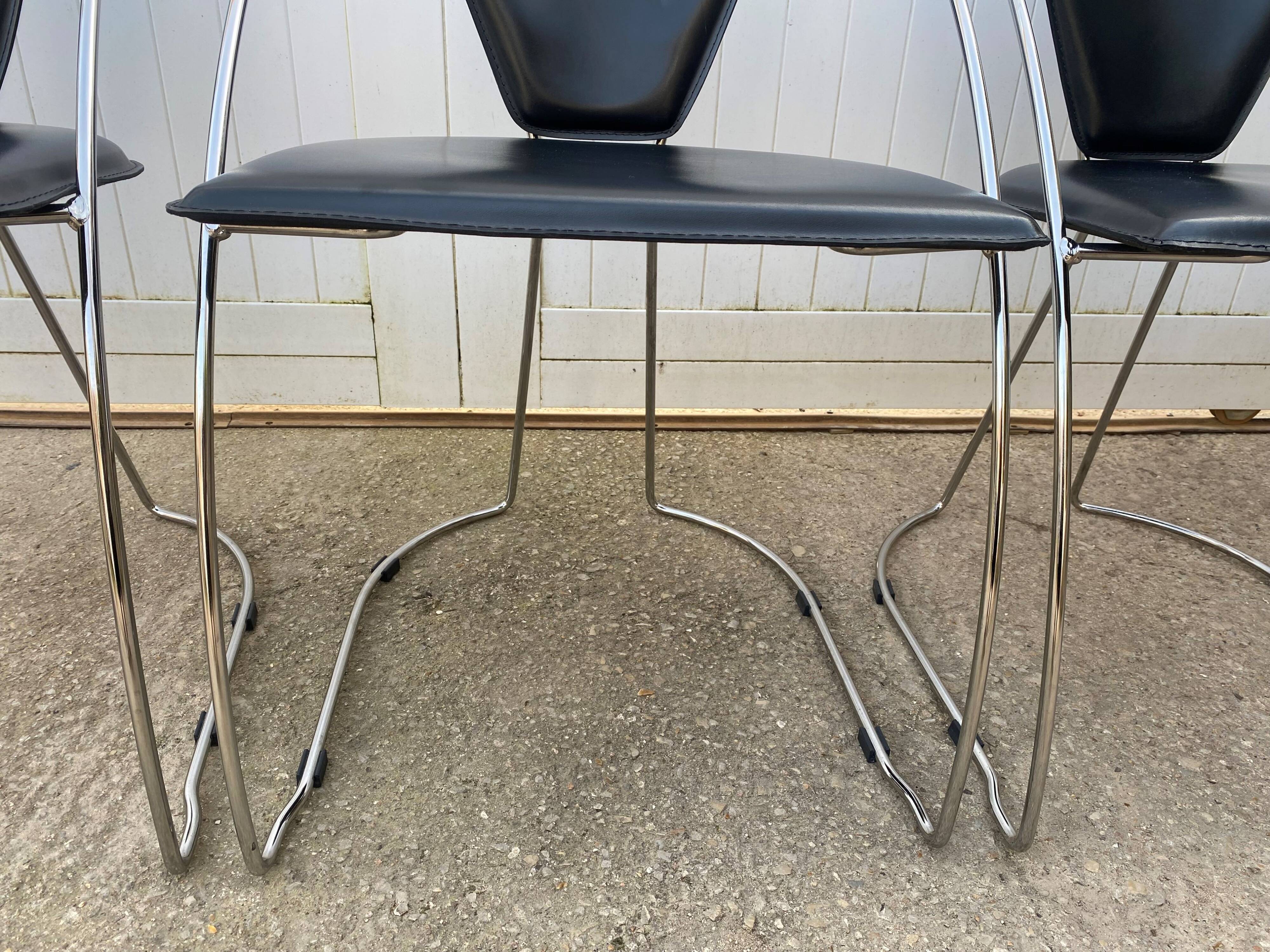 4 Linda armchairs by Arrben in black leather and chrome steel, 1980
