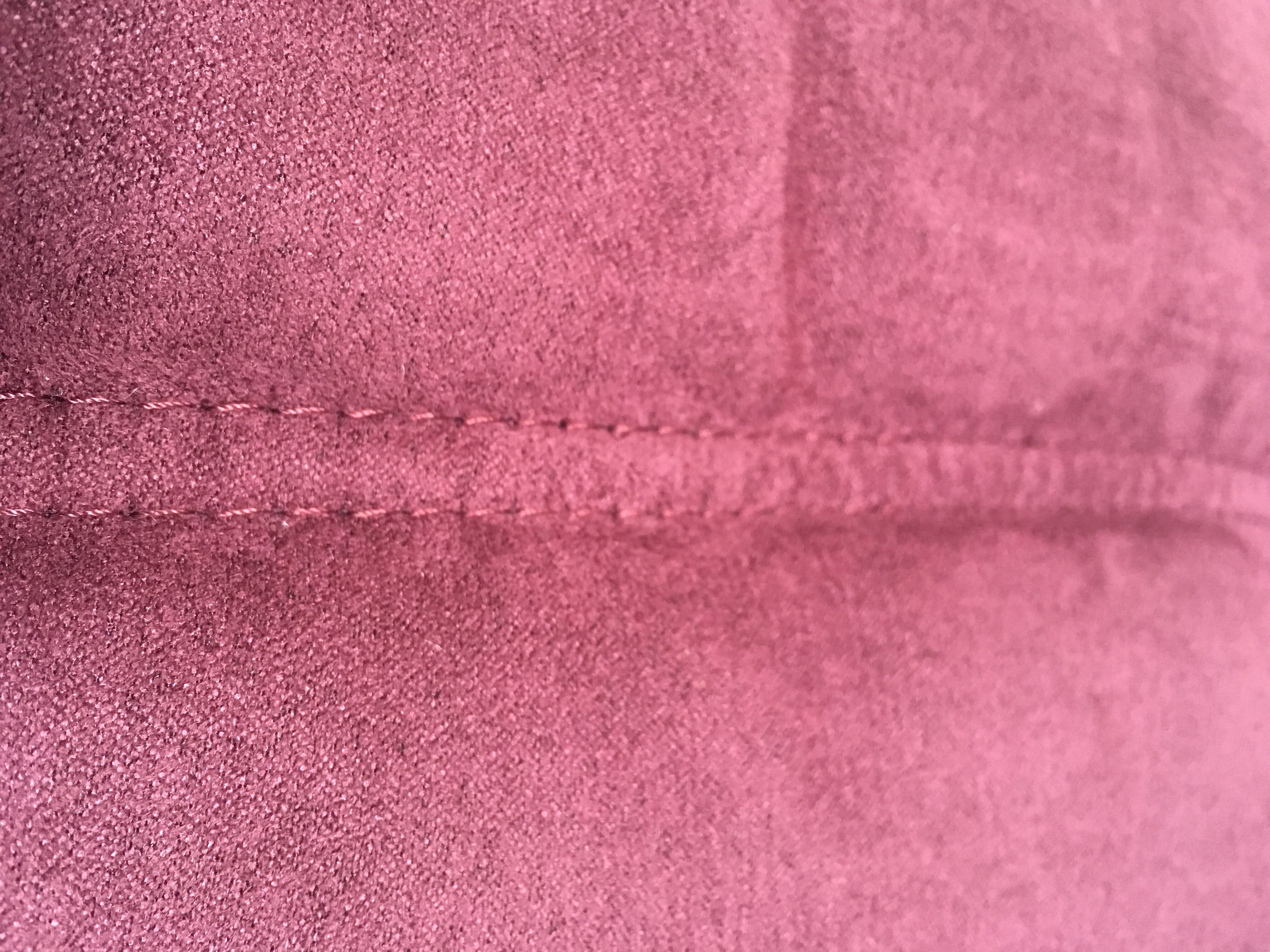 Driver "Togo" microfiber rose designed by Michel Ducaroy 1973