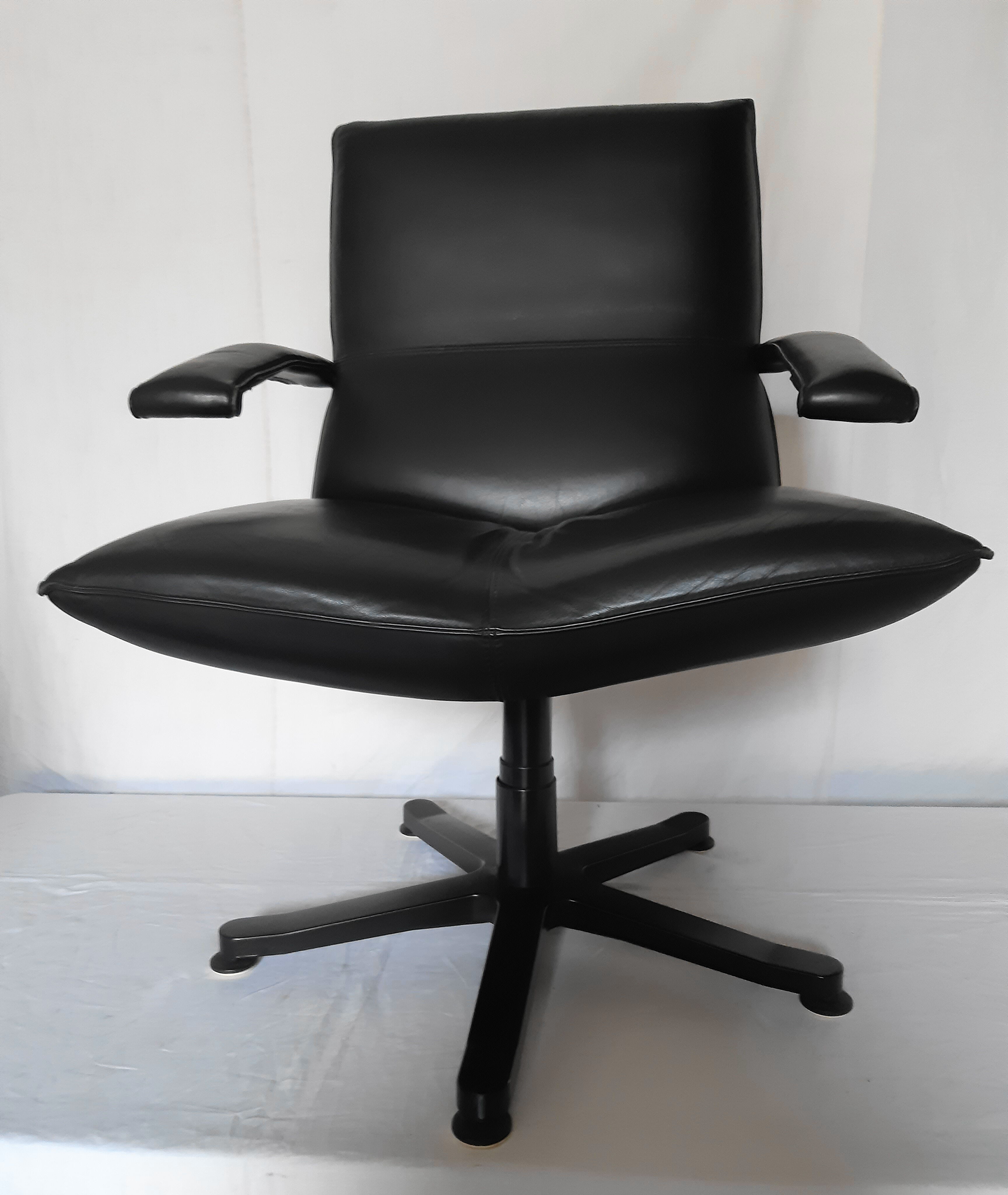 Office armchair in leather by Jean Louis Berthet pure Mobilier International, 80s