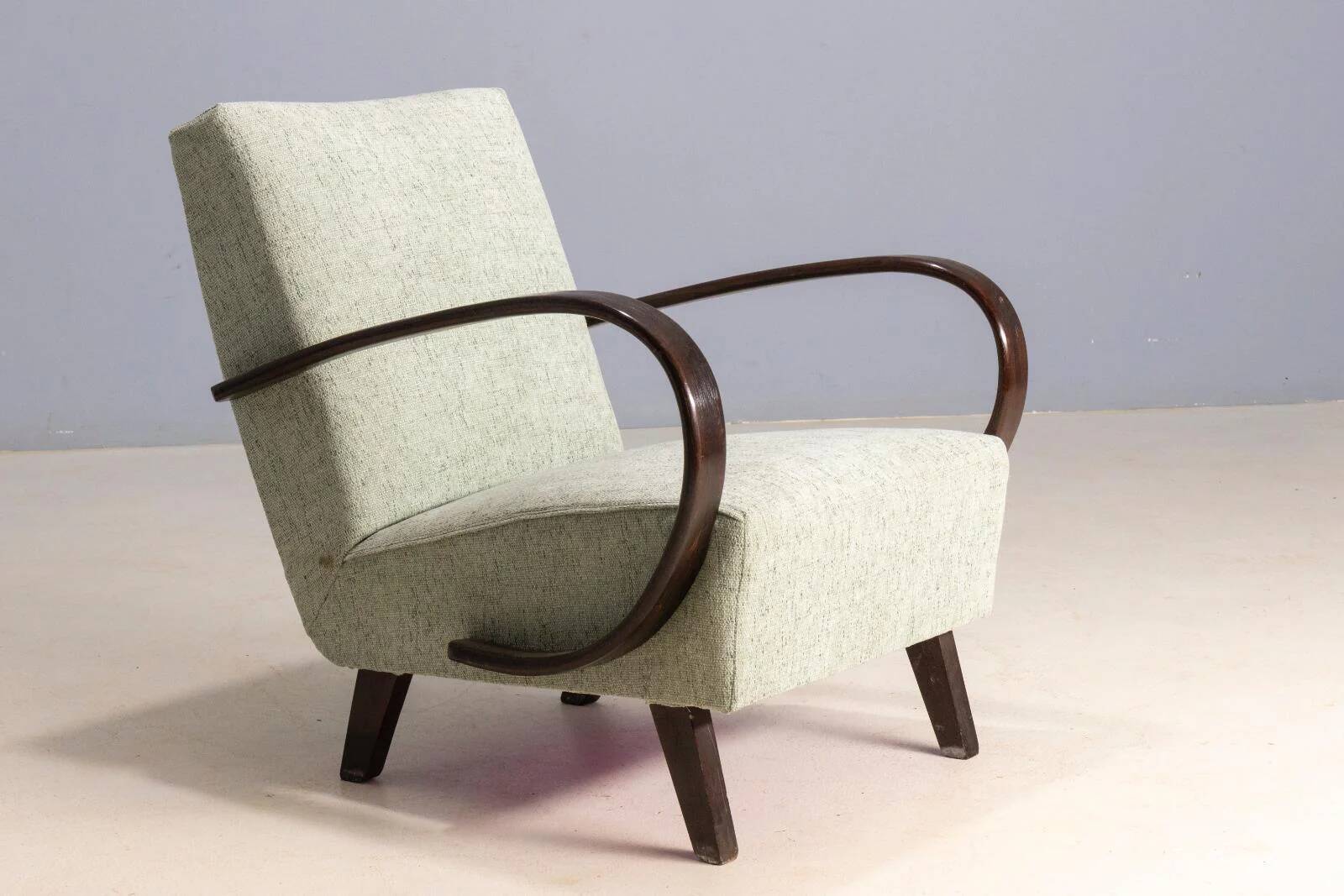 Pair of armchairs H-227, Jindřich Halabala, 1930s, Czechoslovakia