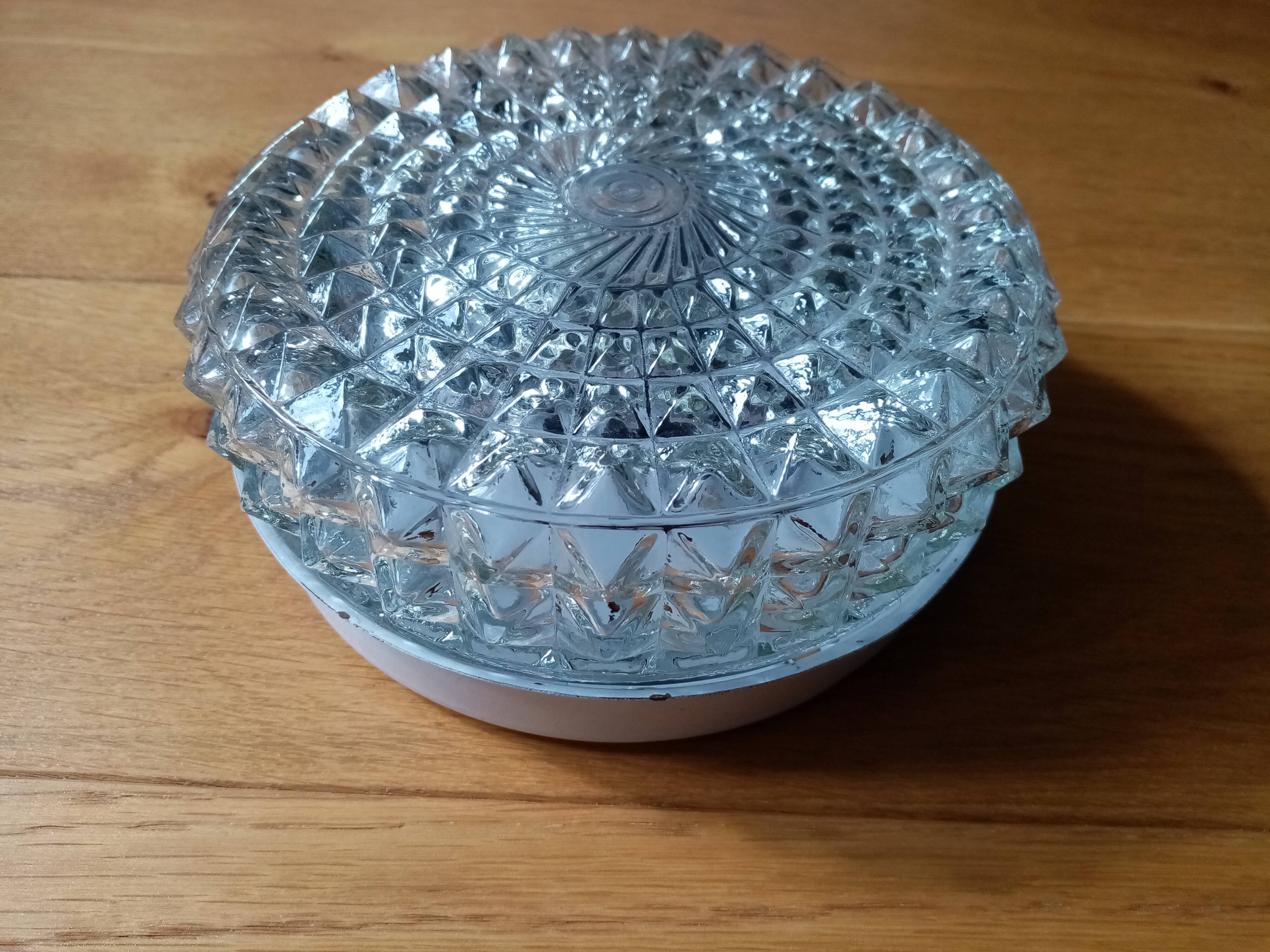 Molded glass wall or ceiling lamp