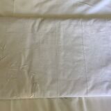 Drap plat fin brodé main