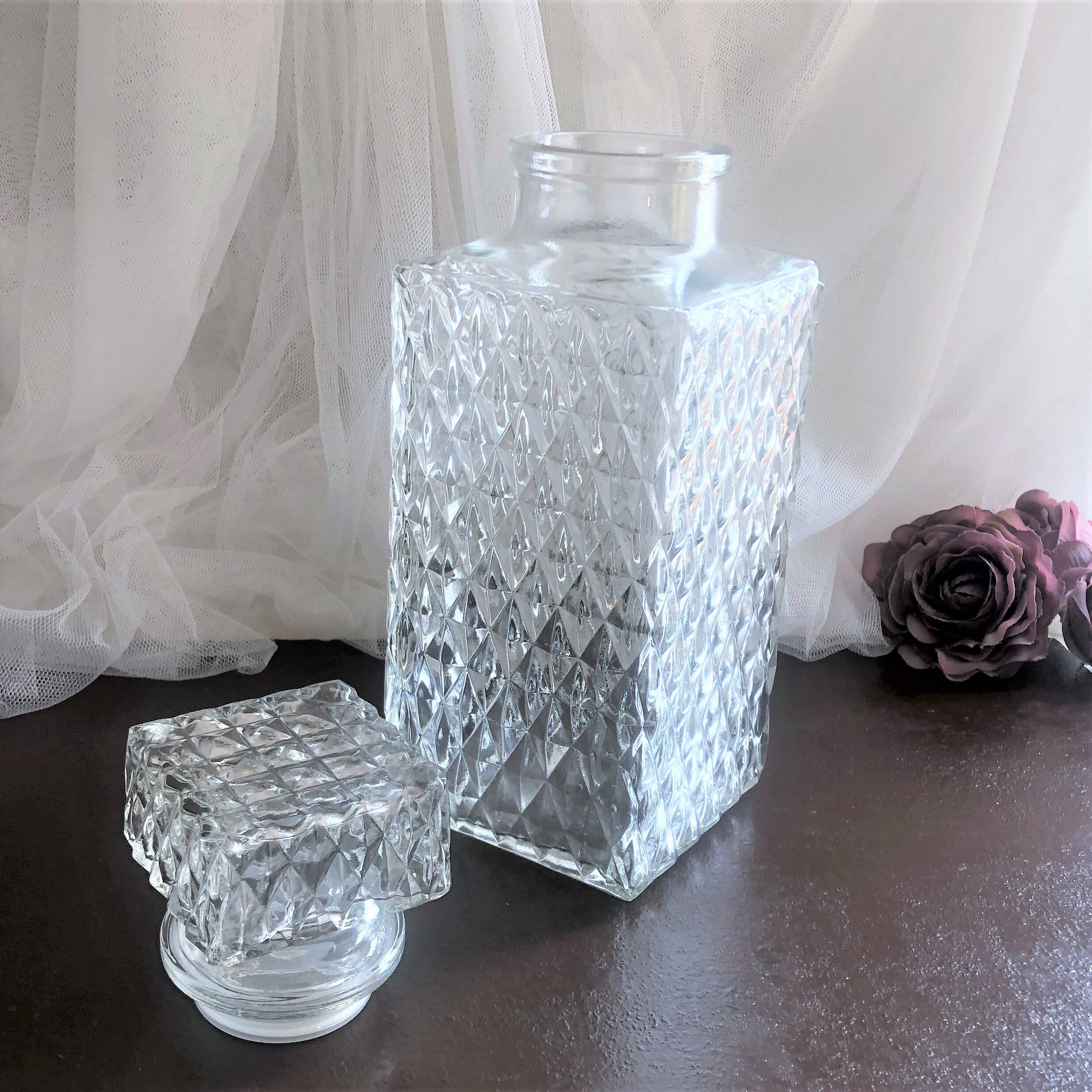 Whiskey carafe or decanter textured crystal glass diamond tip