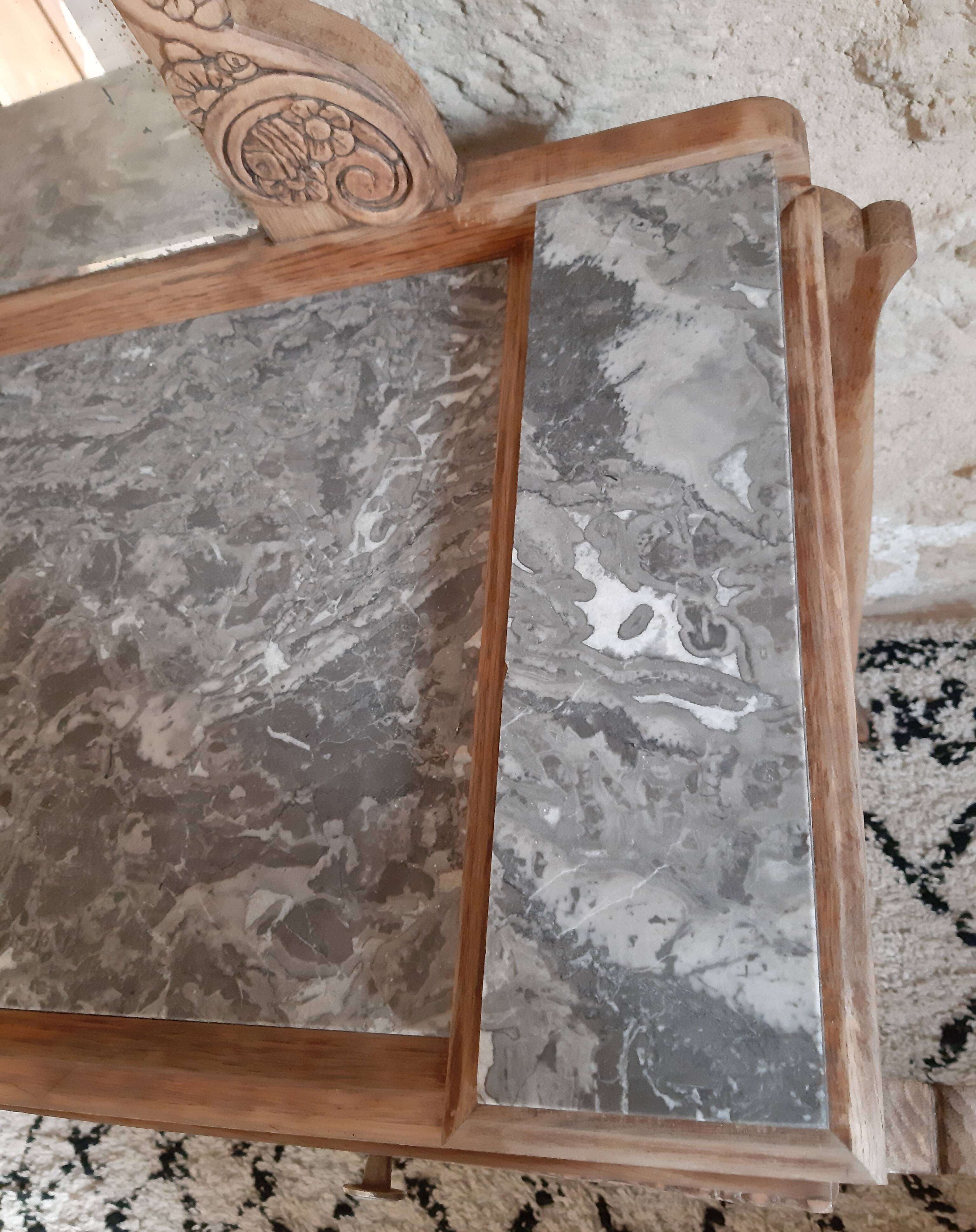 Pretty Art Deco hairdresser in marble and carved wood