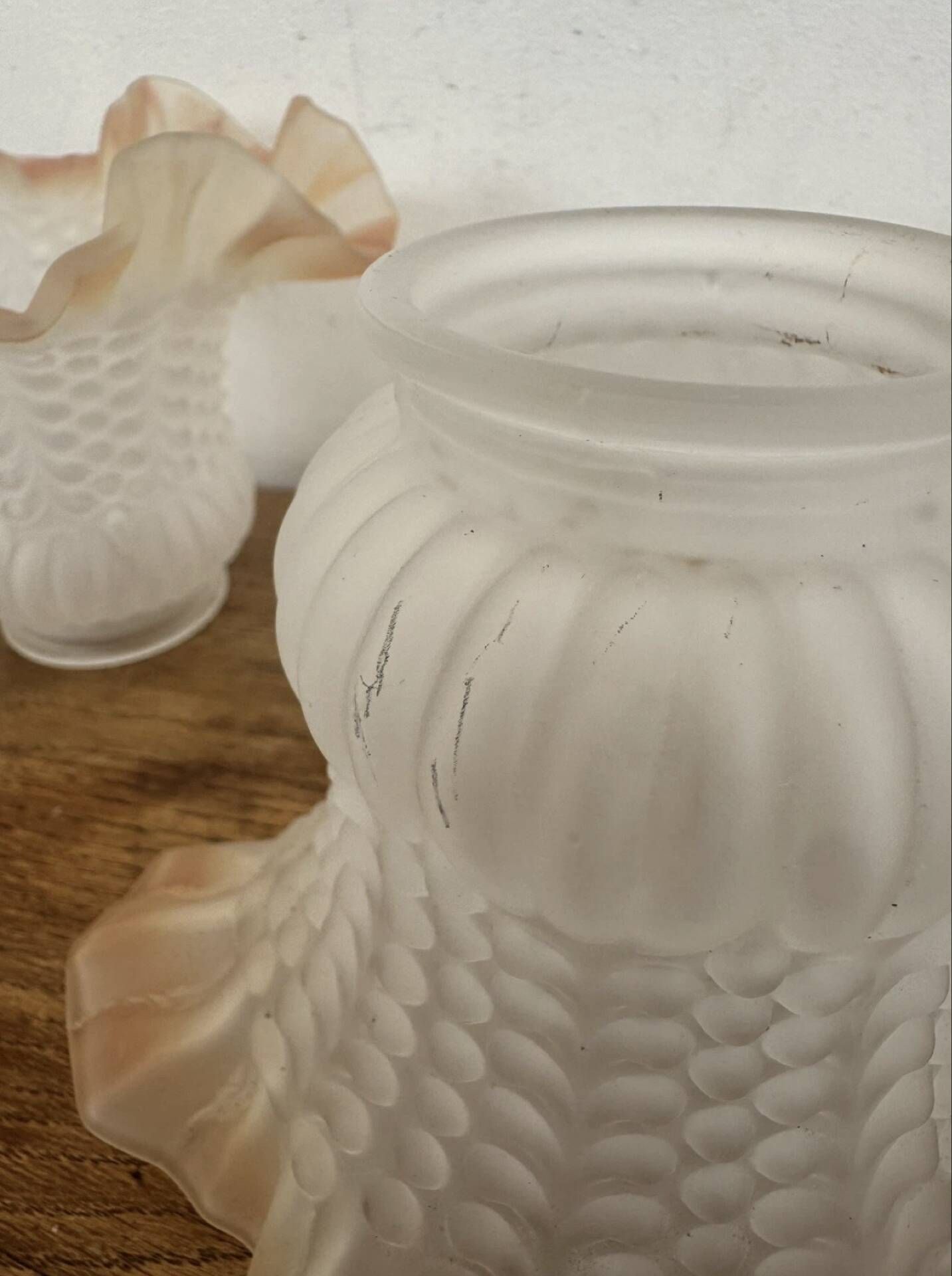 Lot 3 Tulipes jaune Ancienne en verre moulé dépoli art déco lustre, ab