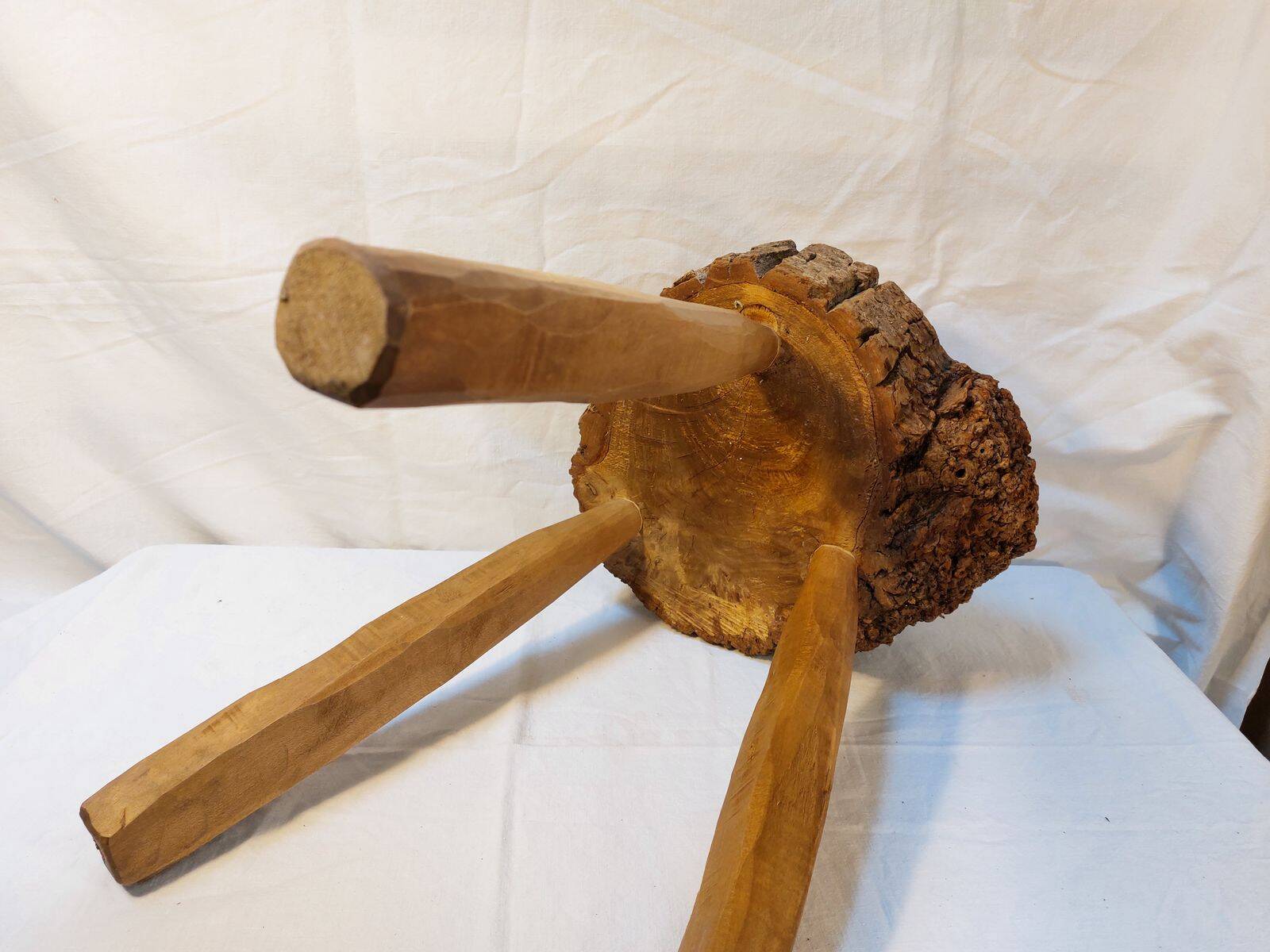 Brutalist tripod stool - French popular craftsmanship from the 20th century