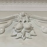Ancien fronton, bois sculpté