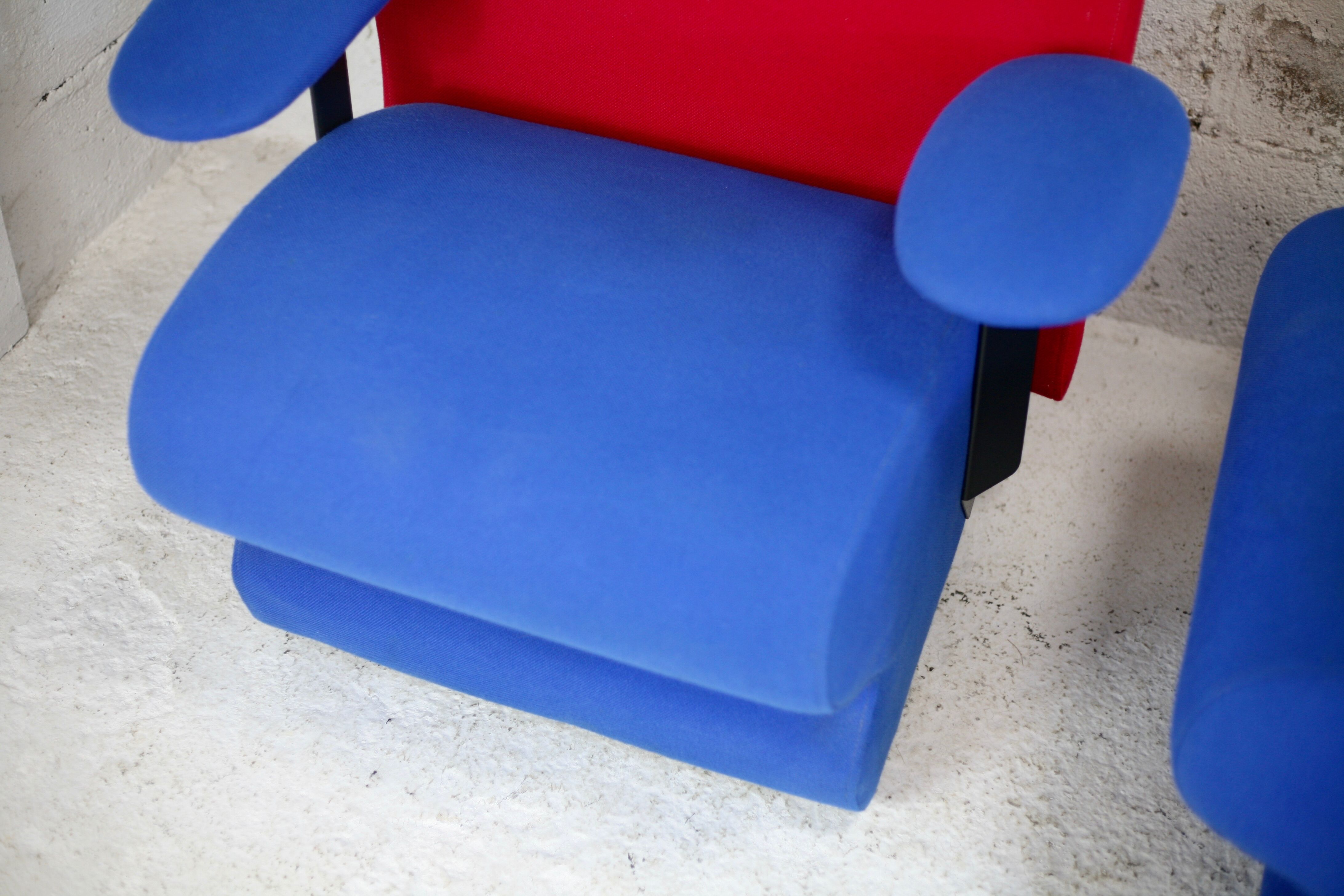 Paire de fauteuils 1995