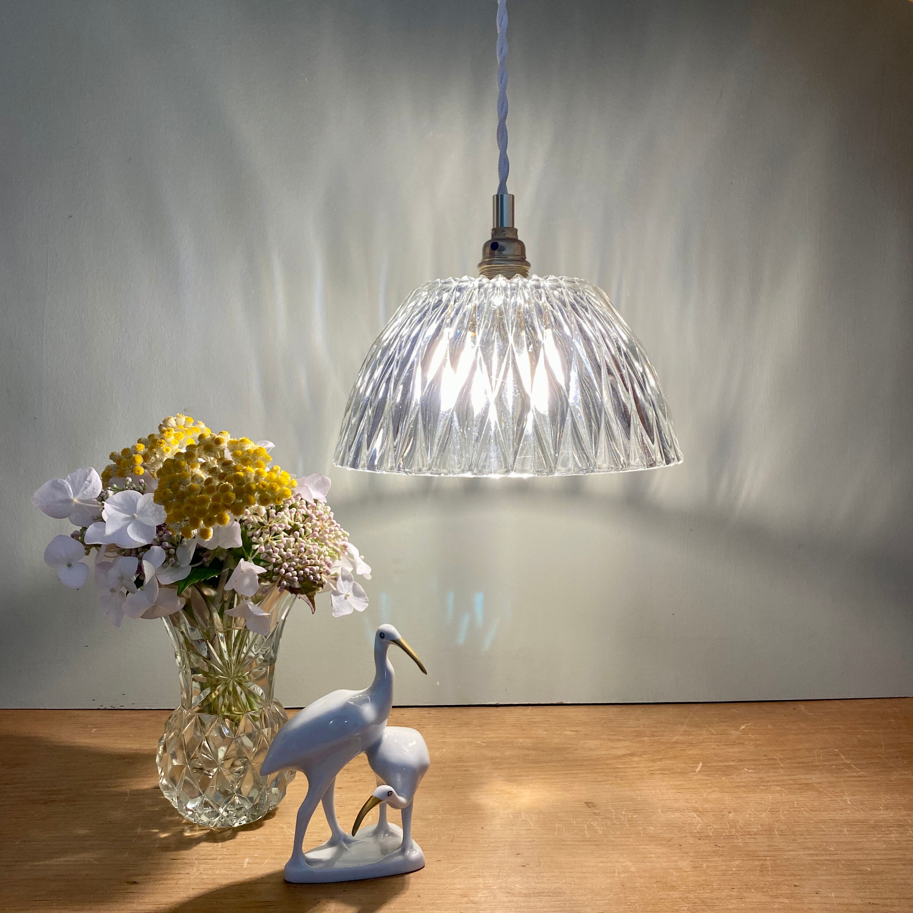 Vintage lamp lamp in molded glass