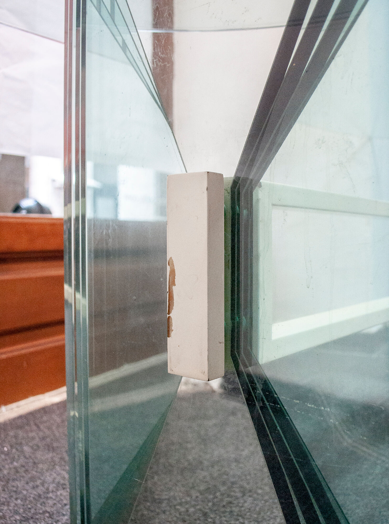 Table in crystal, mirror and licked brass, Italy 1970s