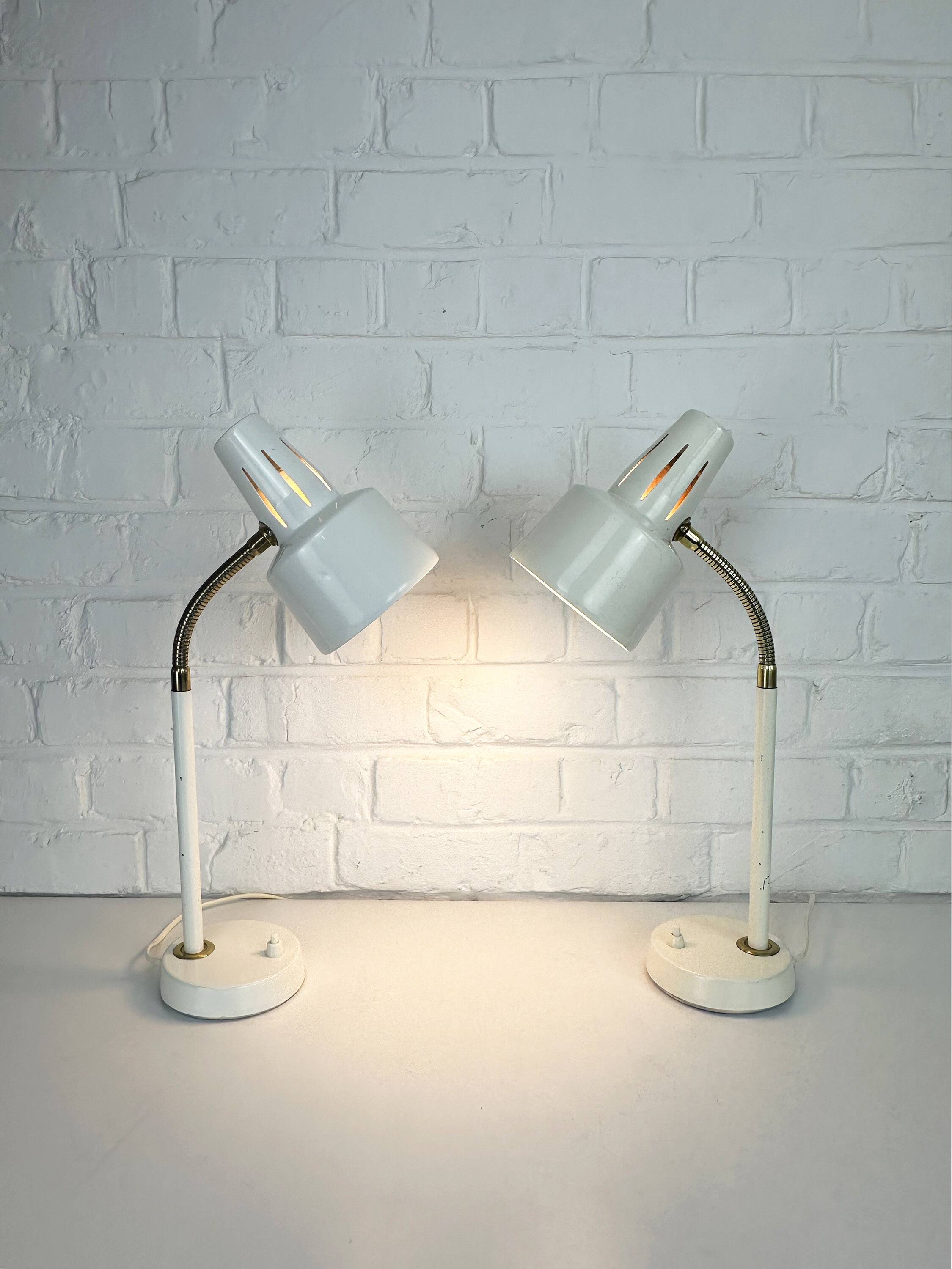 Pair of BJS desk lamps in white lacquered steel and brass – Sweden 1960s