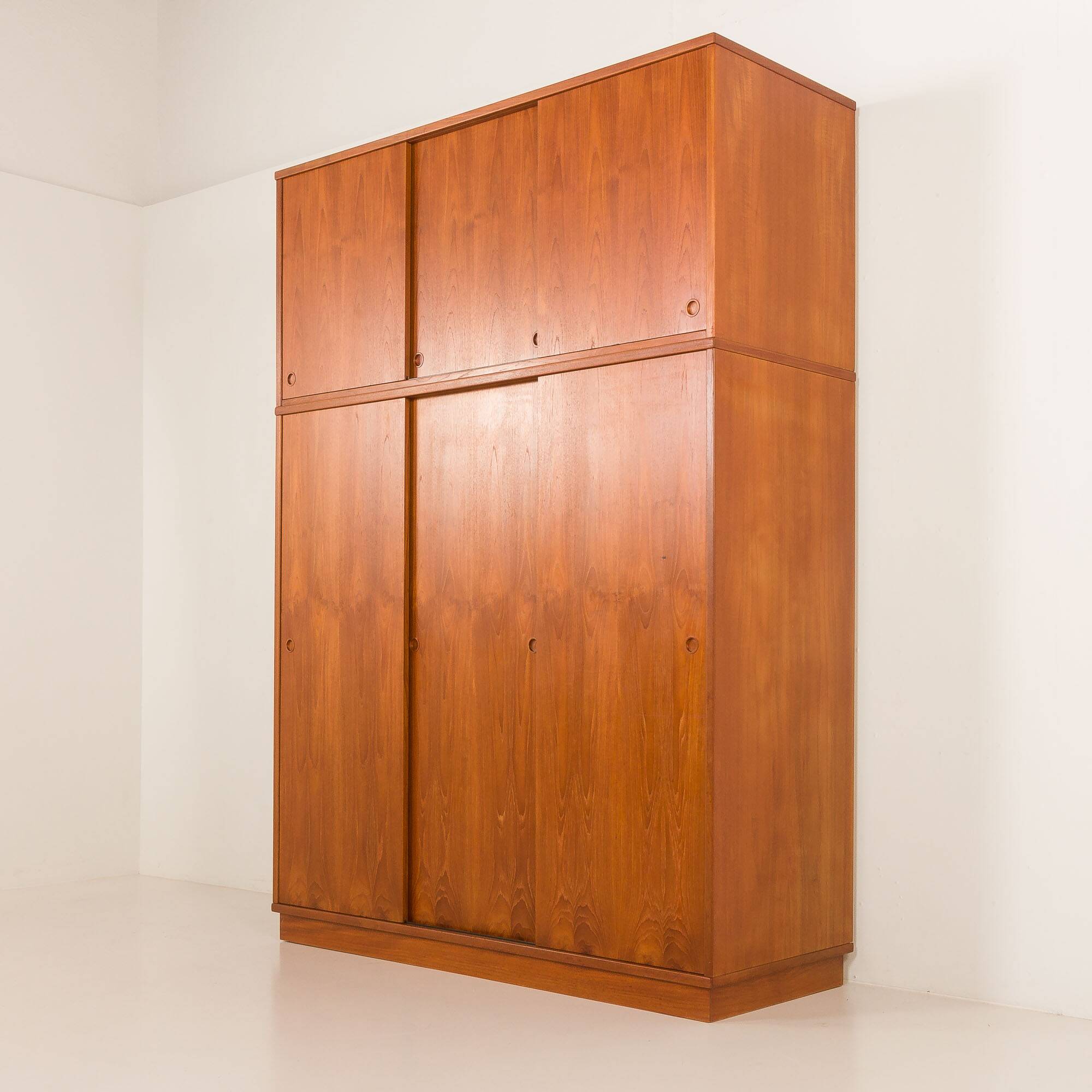 Armoire danoise en teck, années 1970