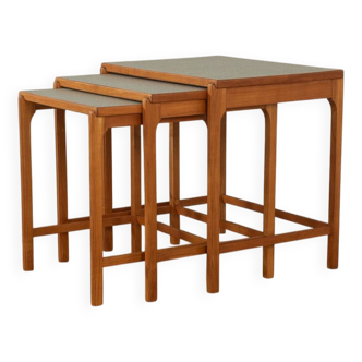 Tables gigognes des années 1950
