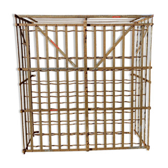 Lot of metal wine cellars