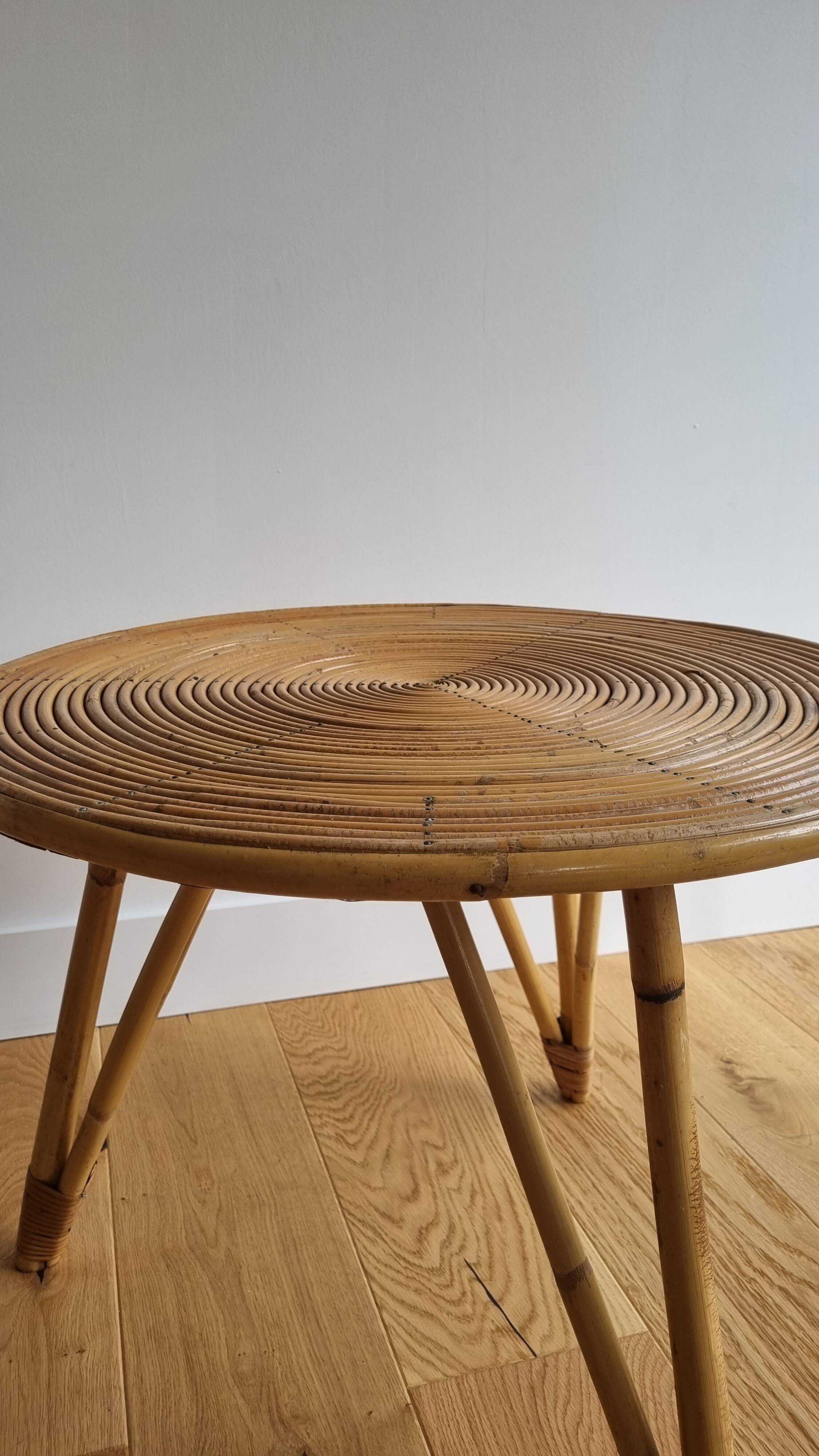 Round rattan coffee table