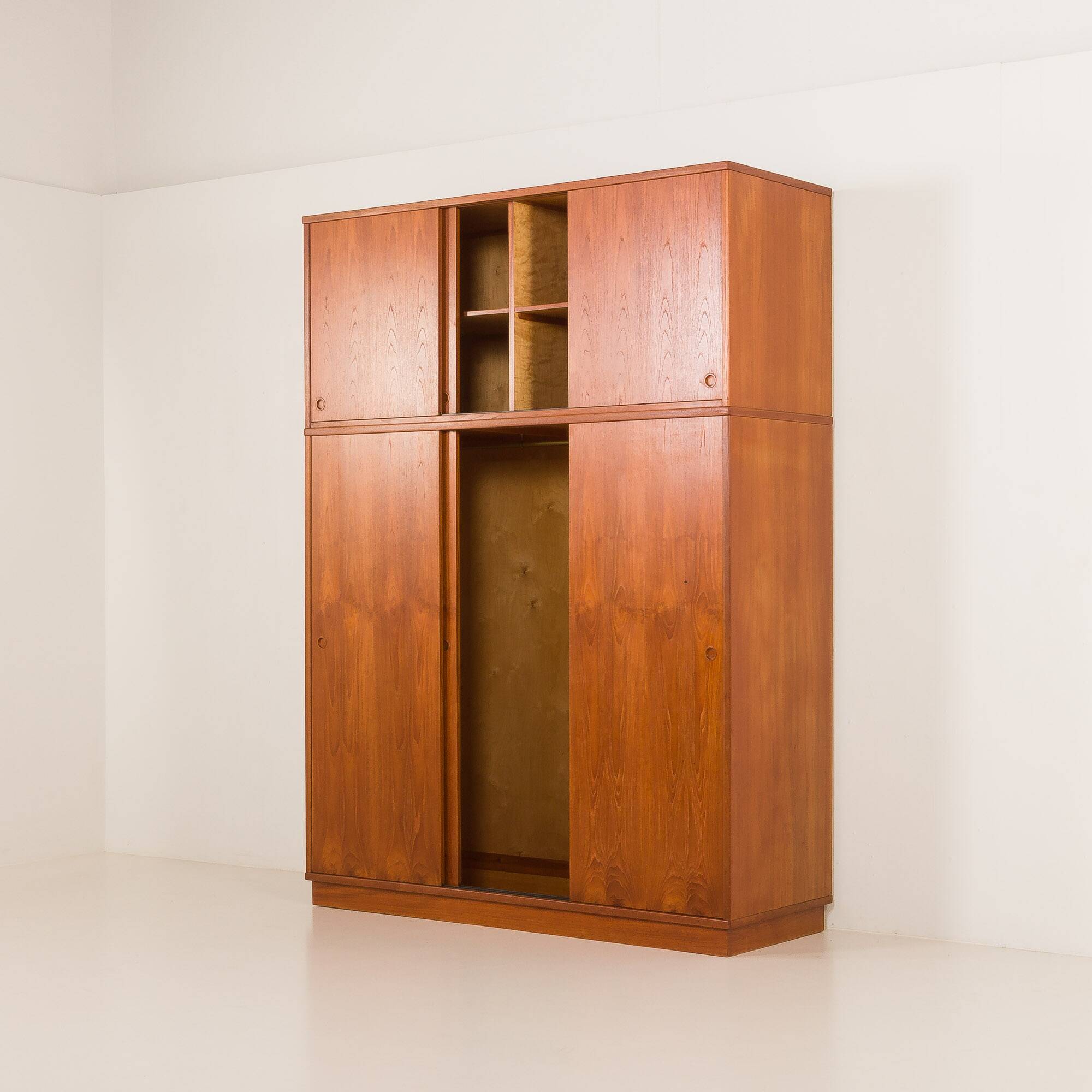 Armoire danoise en teck, années 1970