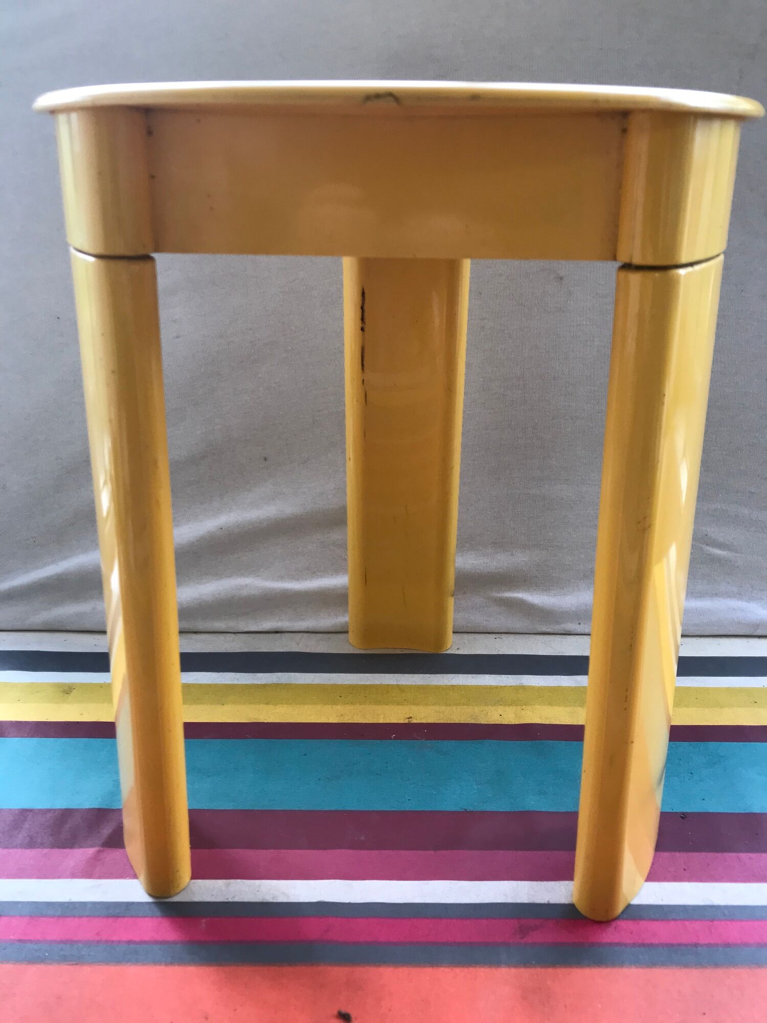Former Gedy design Olaf von Bohr tripode yellow made in Italy vintage