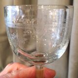 6 glasses on foot for cooked wine or port in glass with a pretty frieze