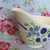 Saucière Badonviller modèle francine fleurs bleues et vertes au pochoir