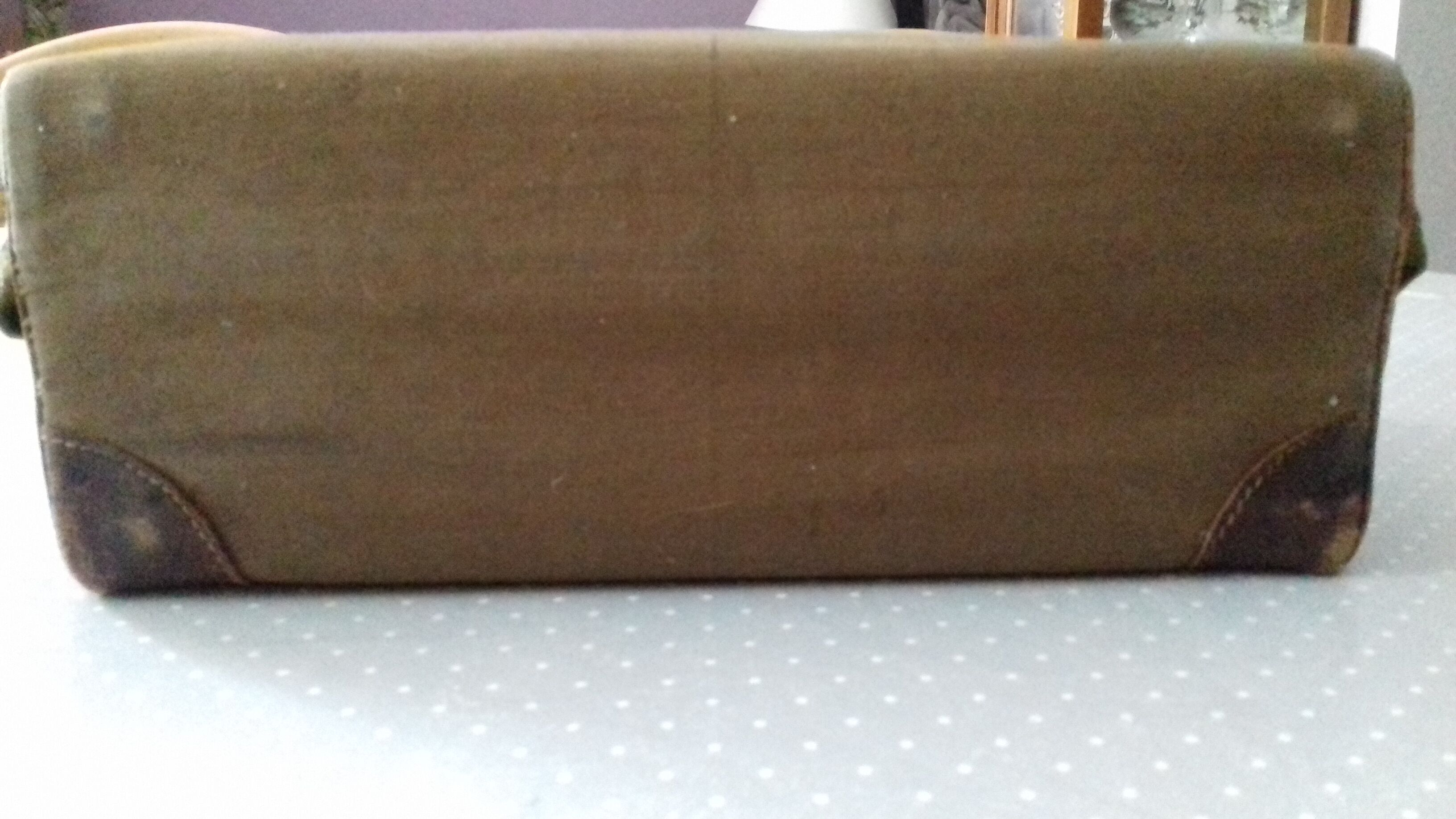 Valise de toilette vintage