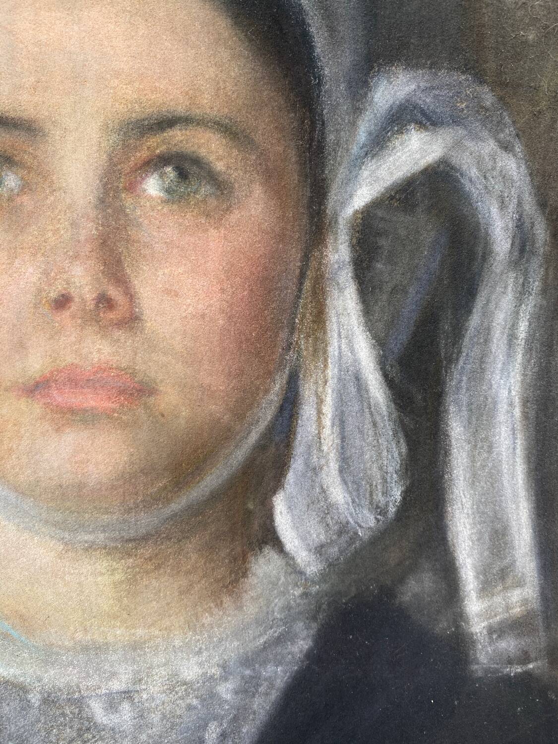 Painting young girl praying
