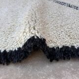 White Marmoucha Moroccan rug - 245 x 154 cm