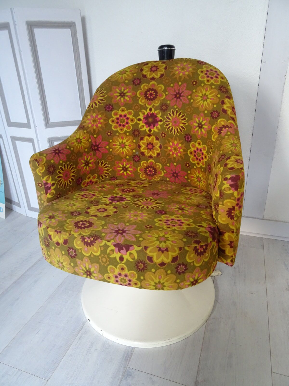 Barber's armchair 70