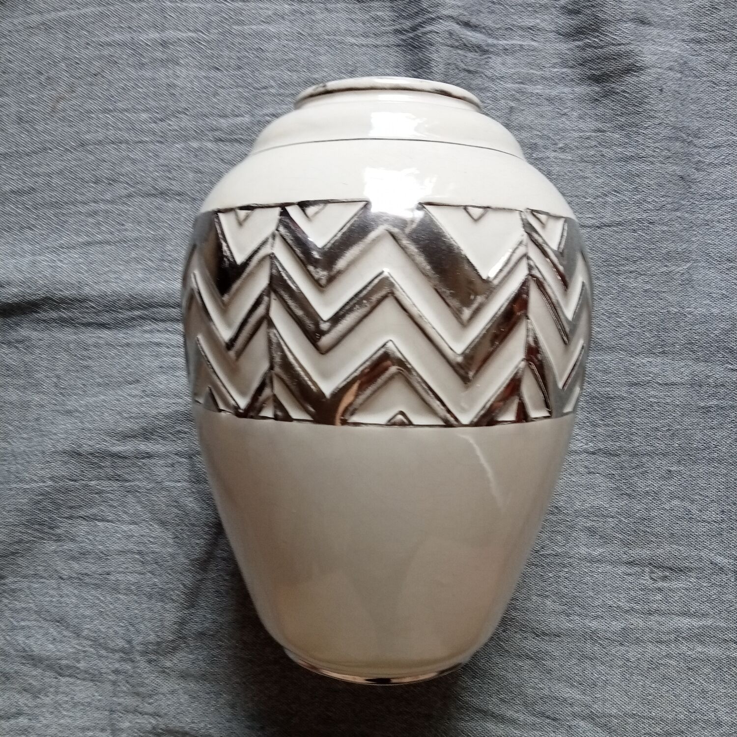 Art deco style vase